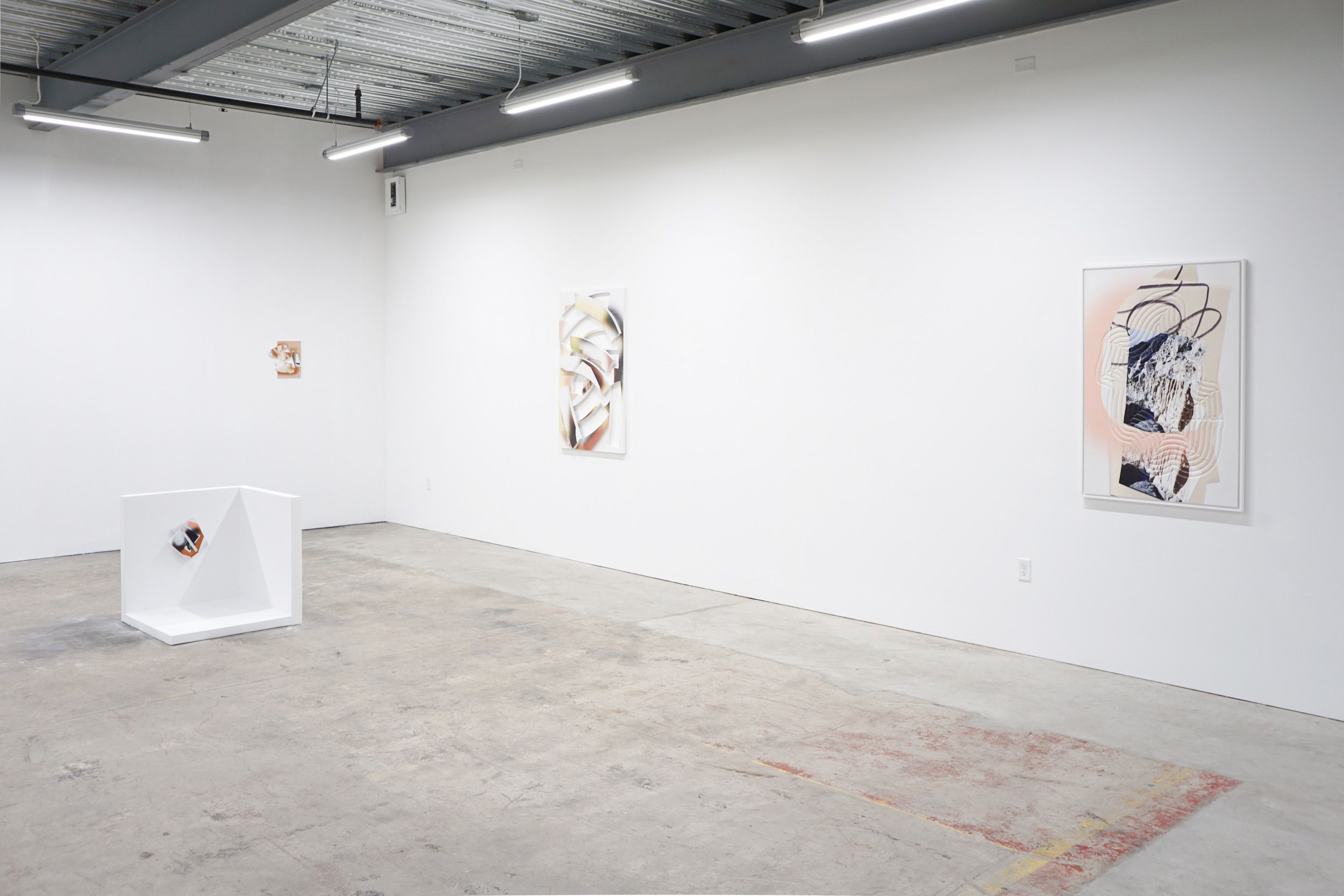  Installation view 