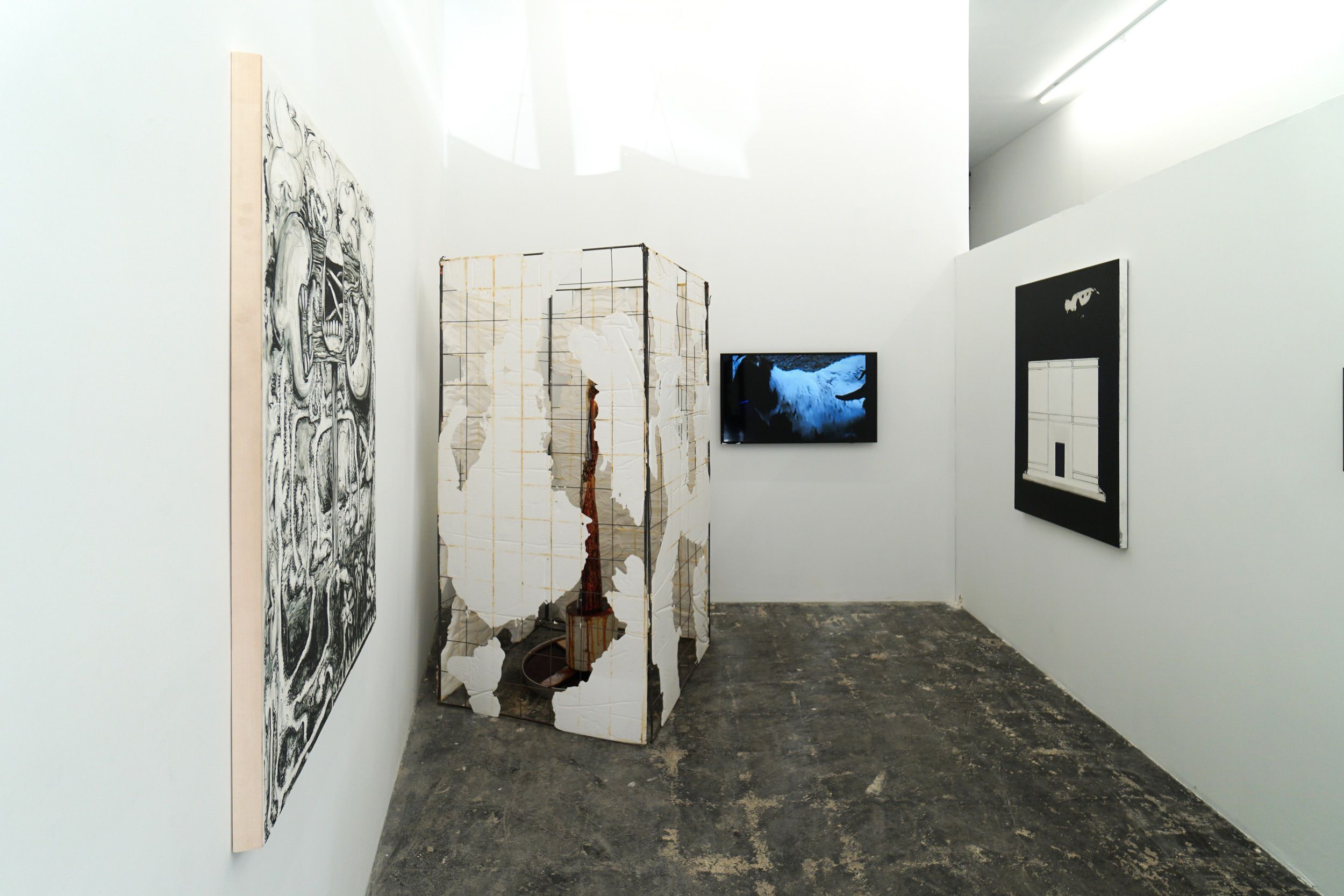  Installation view 