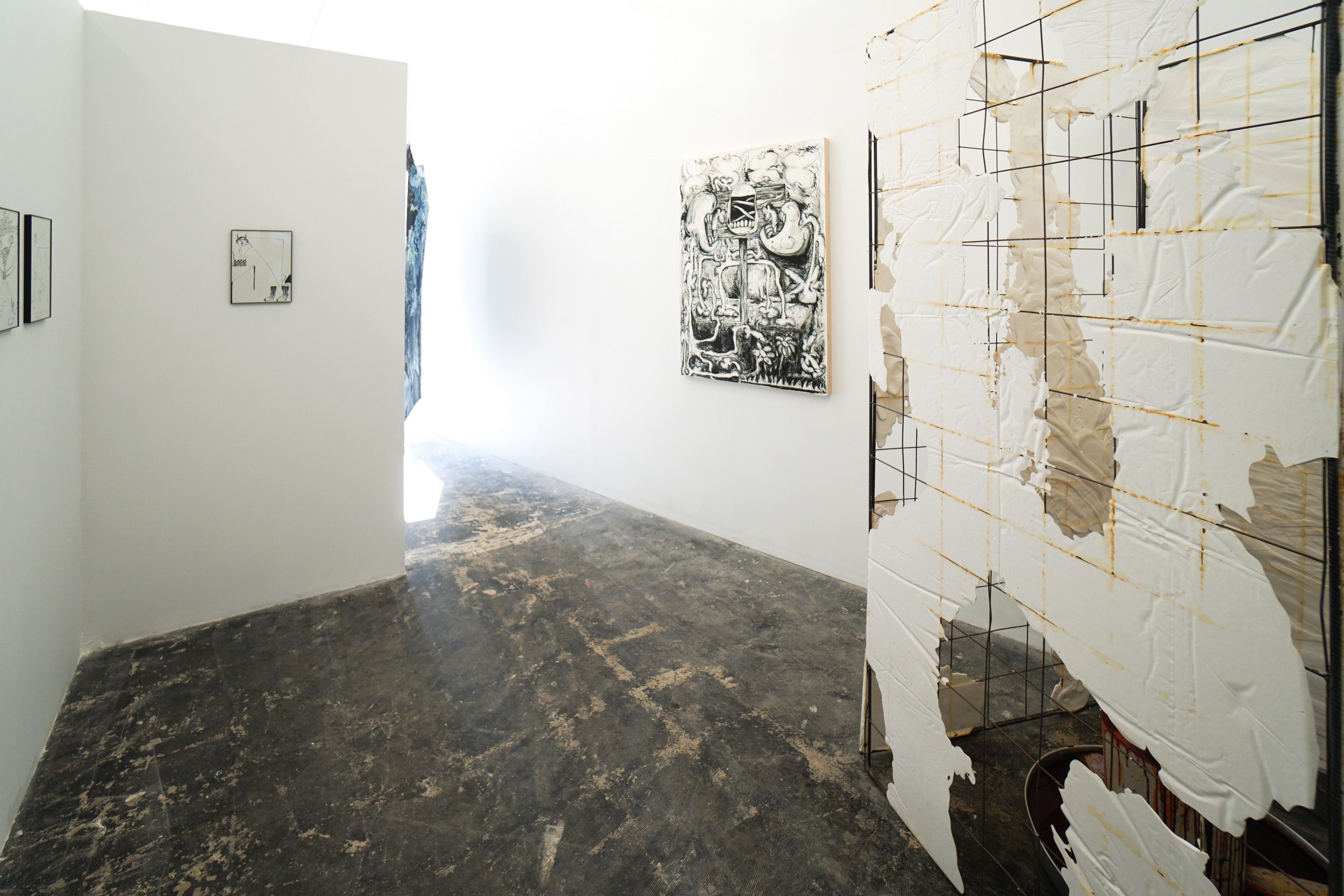  Installation view 