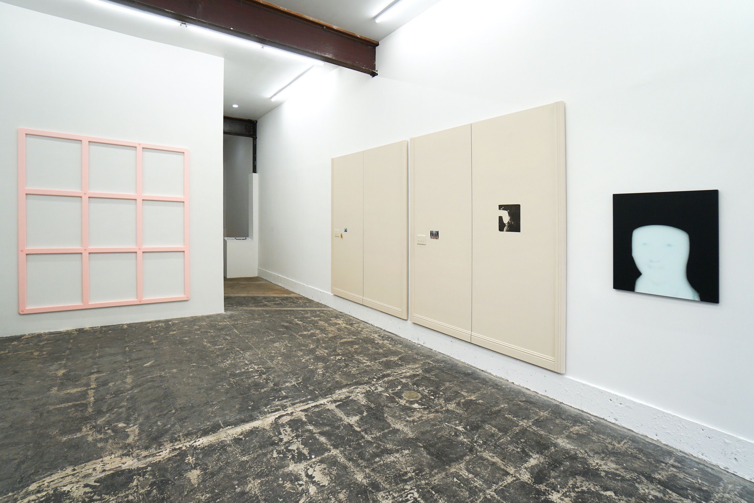  Installation view 