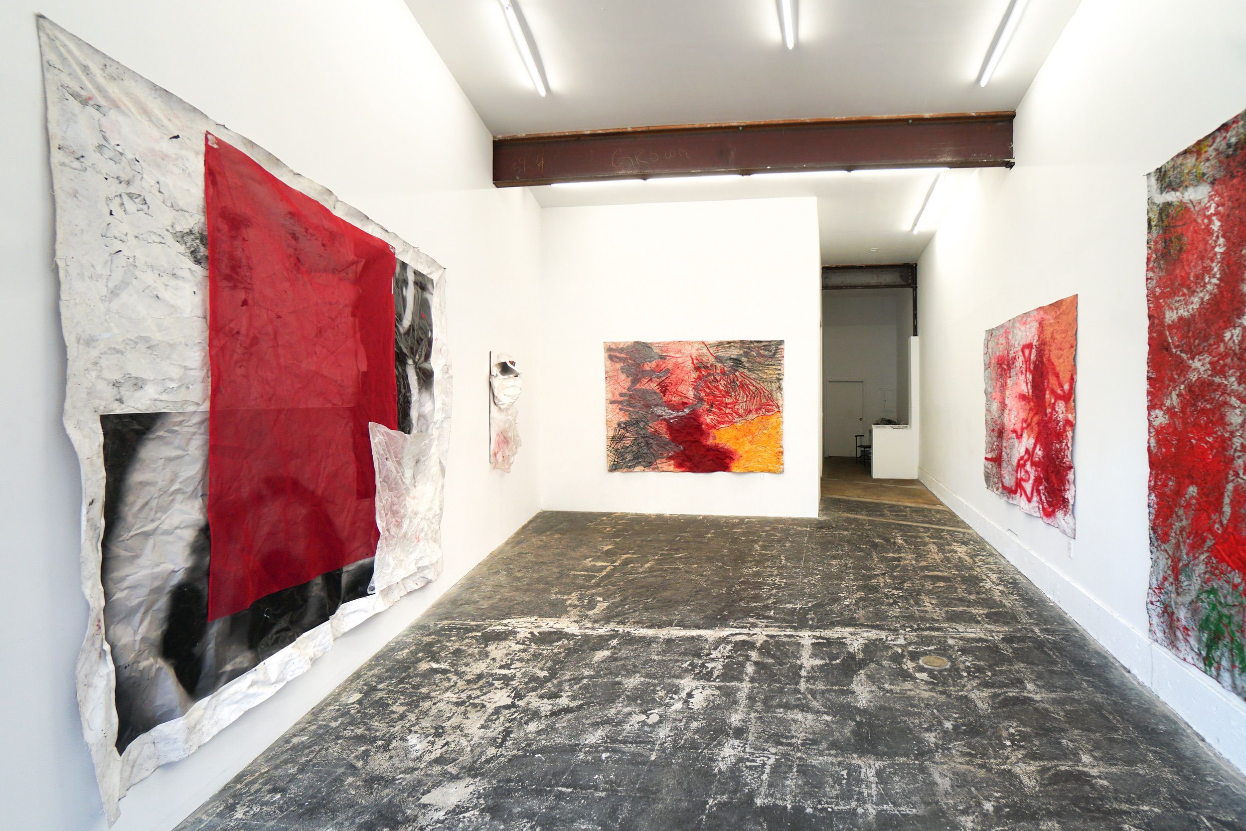  Installation view 