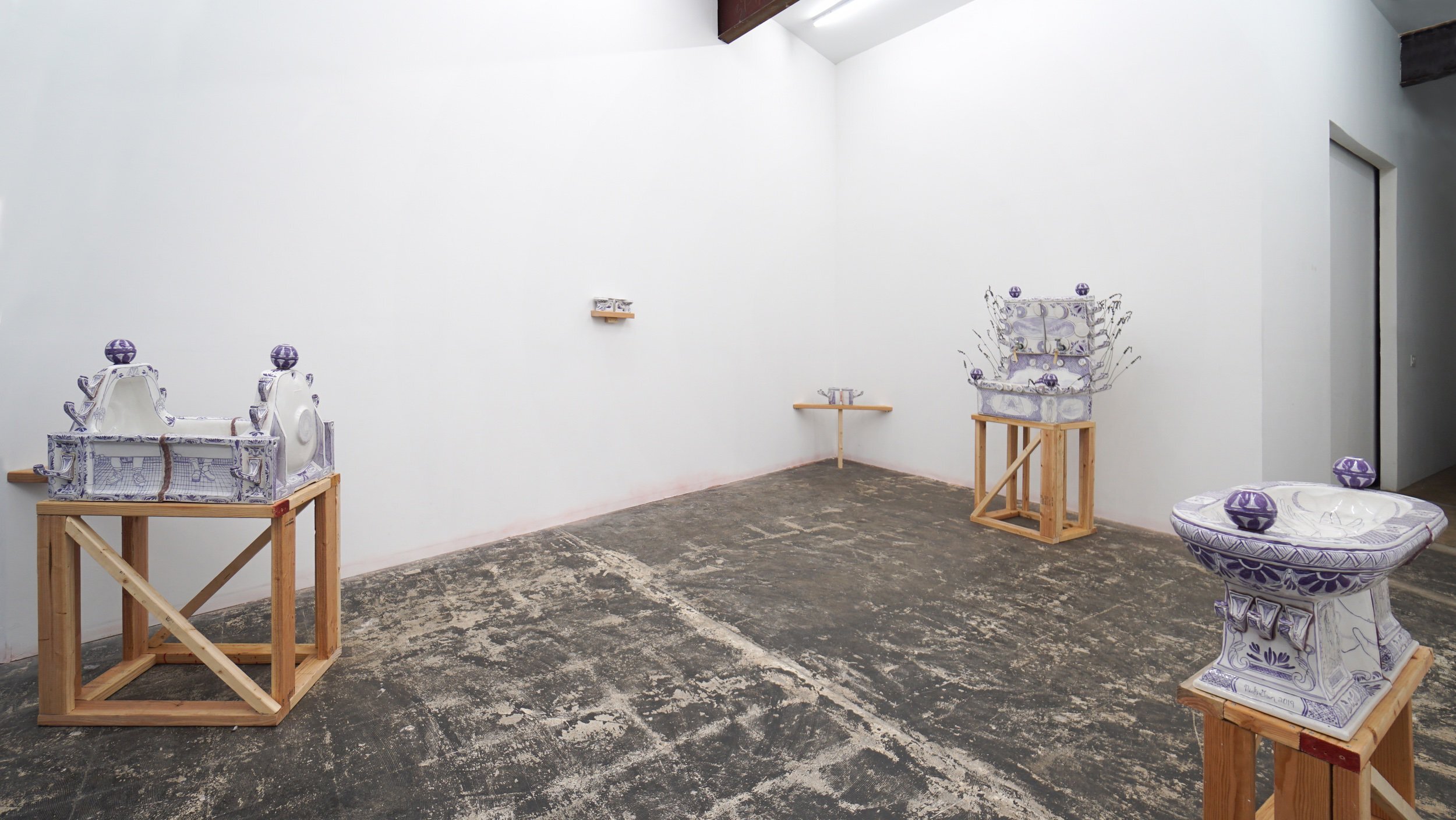  Installation view 