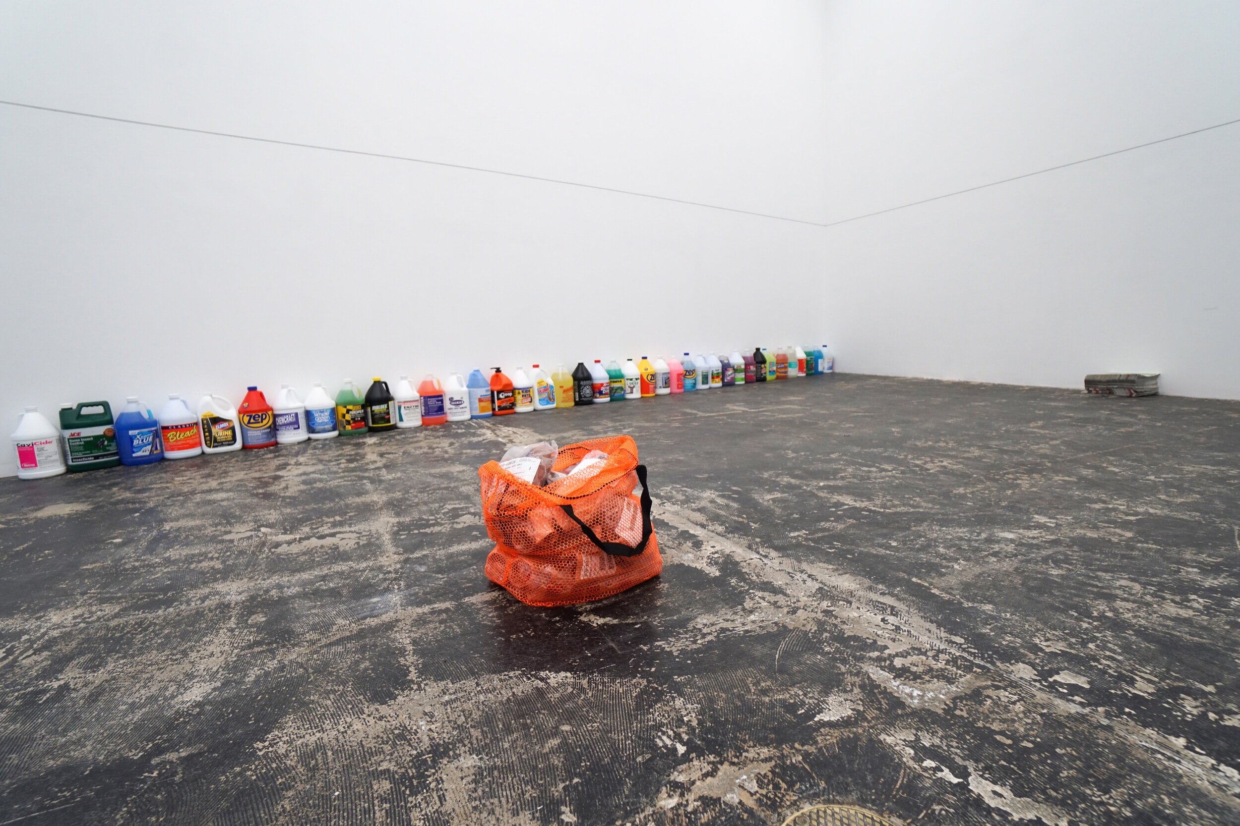  Installation view 