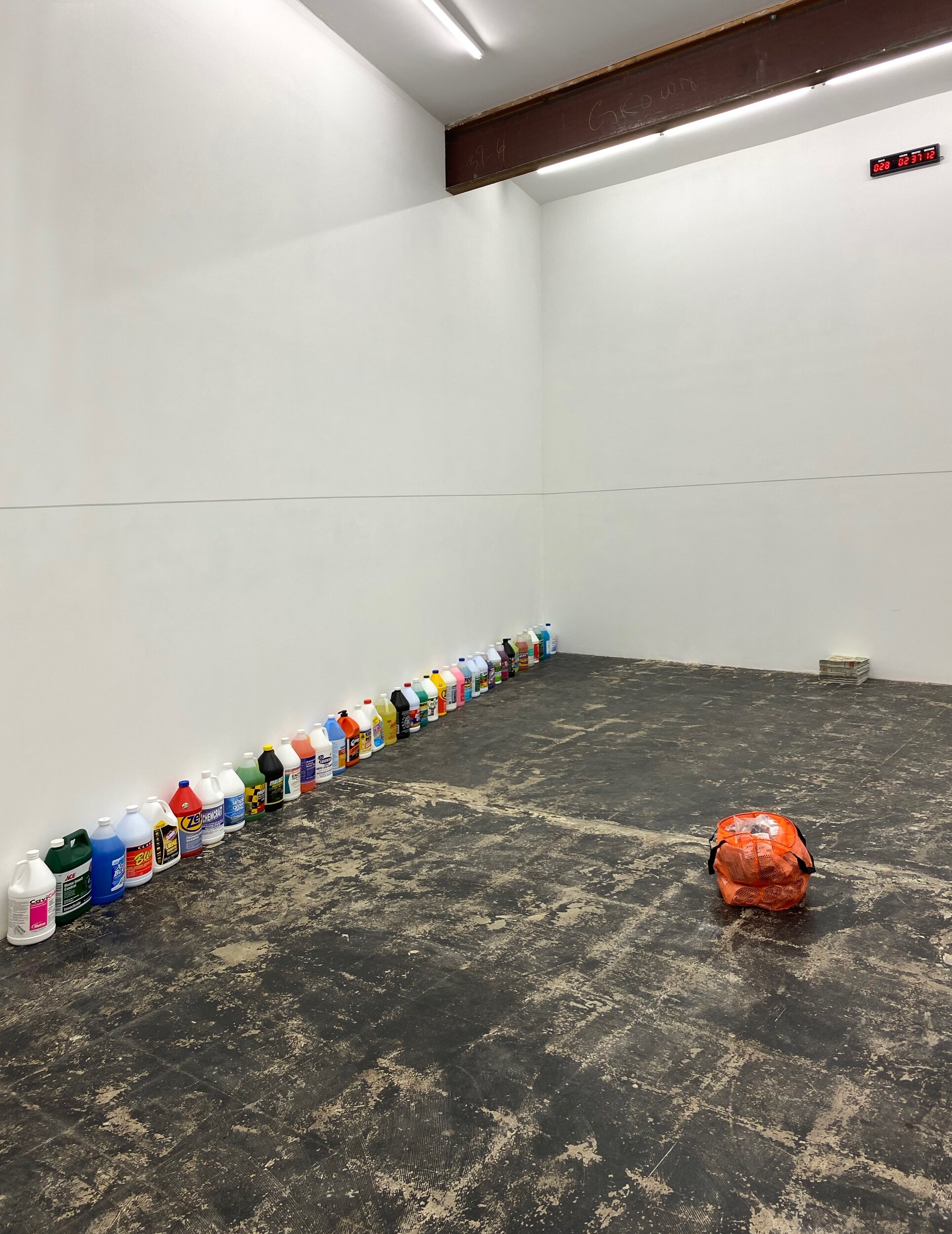  Installation view 