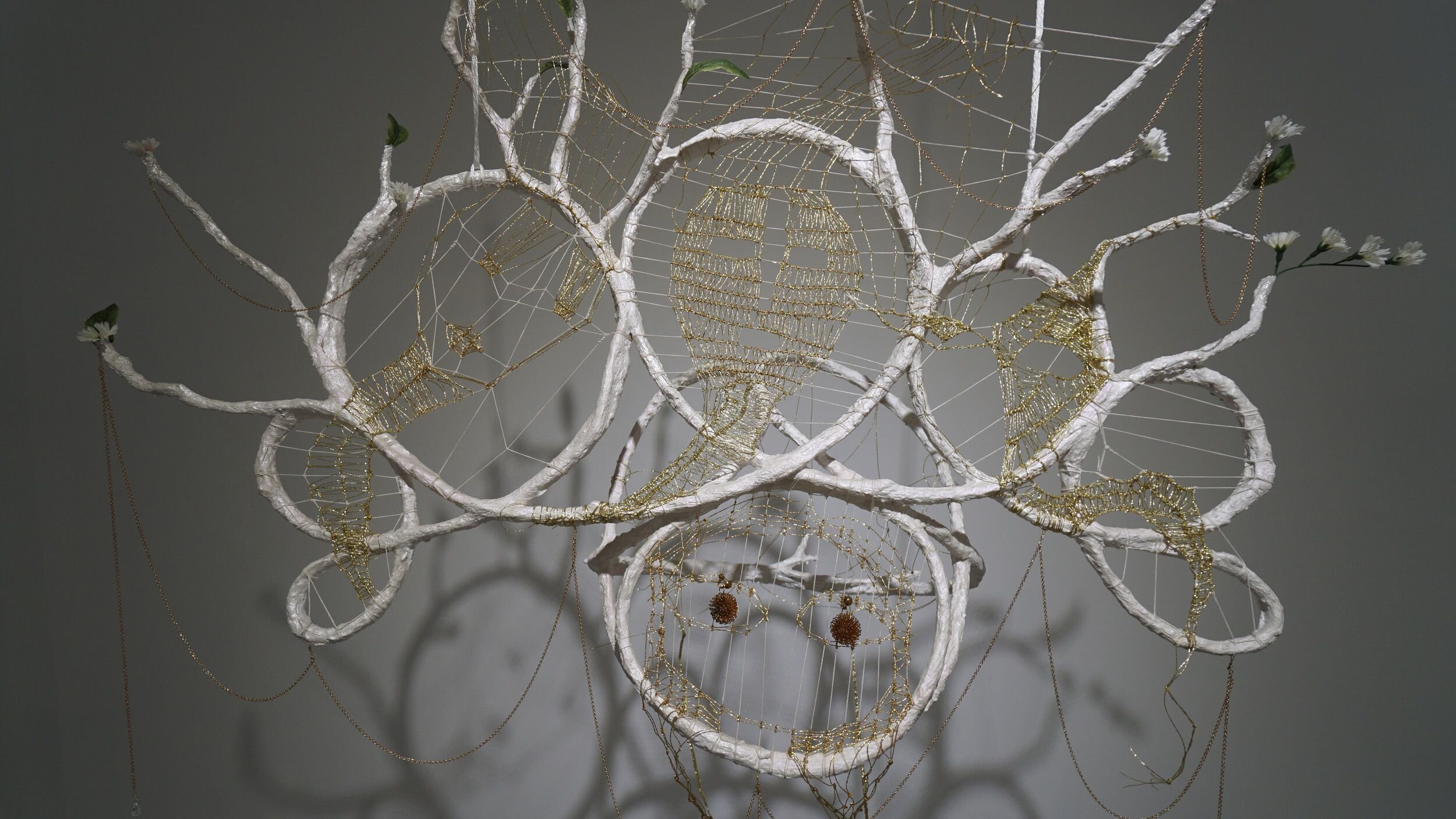  Mindy Rose Schwartz - Detail view  Gone , 2020 Sticks, reeds, resin, wire, earrrings, chain, crystals, fake flowers 43 x 41 x 13 in 109.2 x 104.1 x 33 cm 