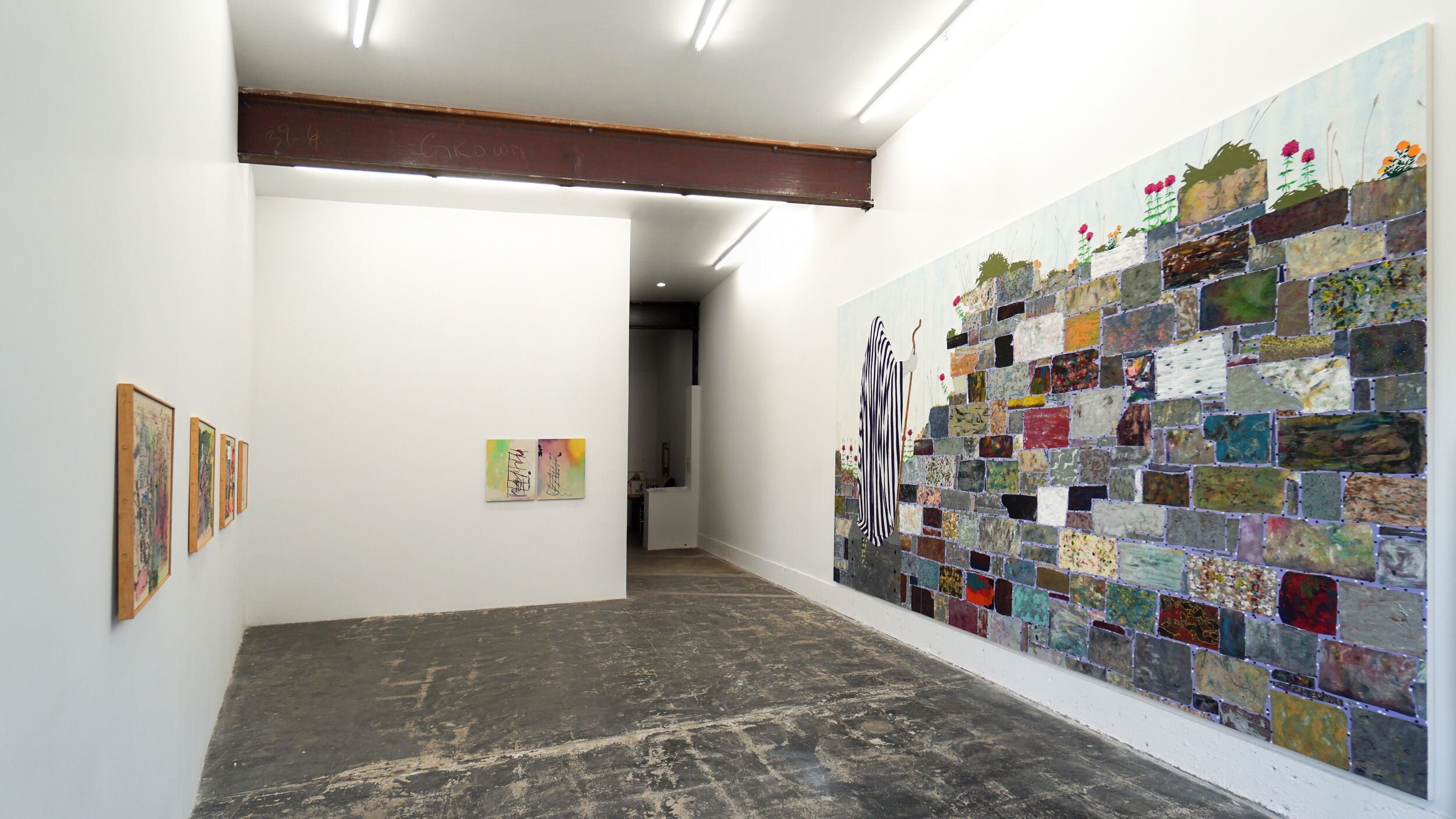  Installation view 