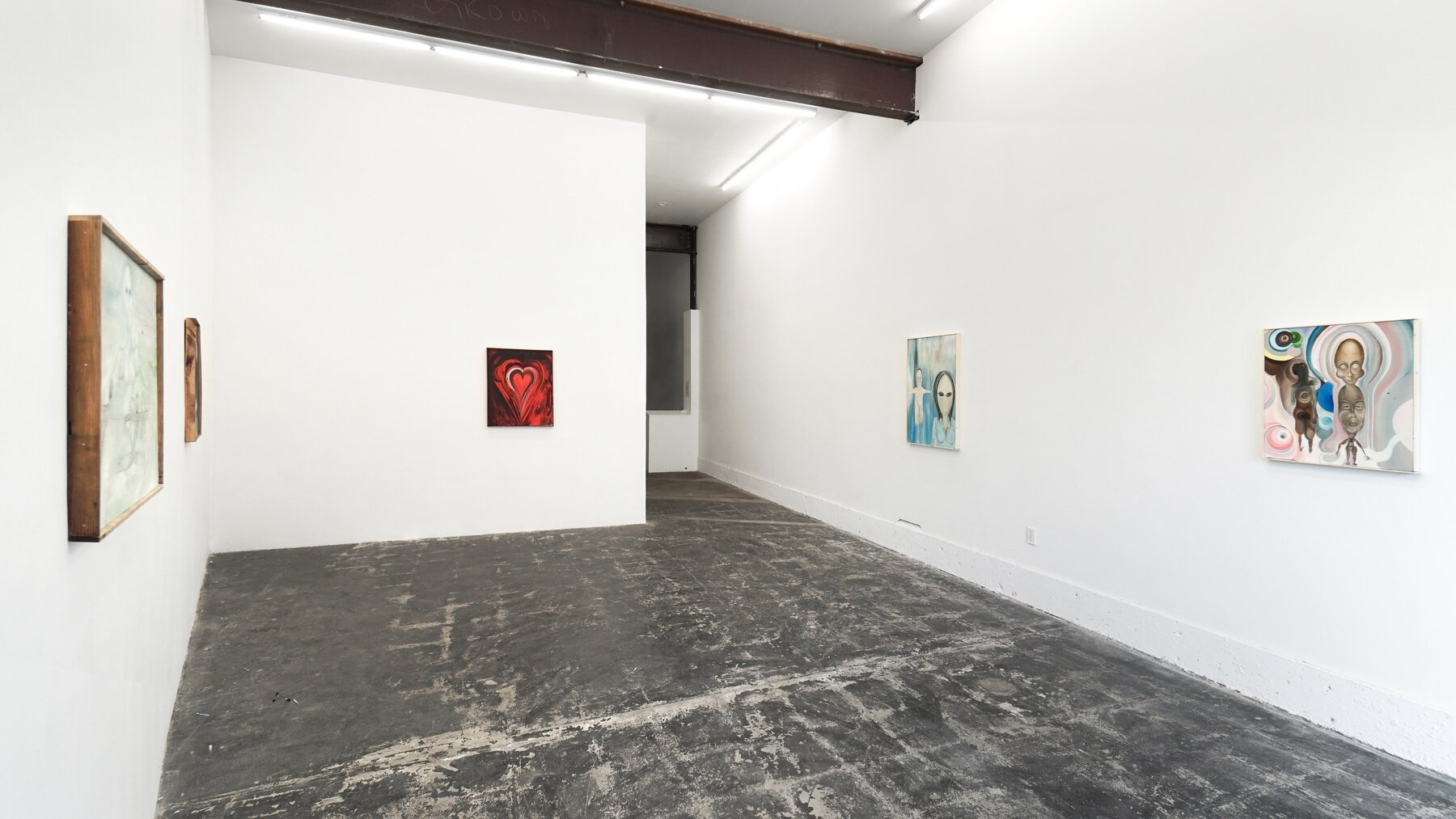  Installation view 