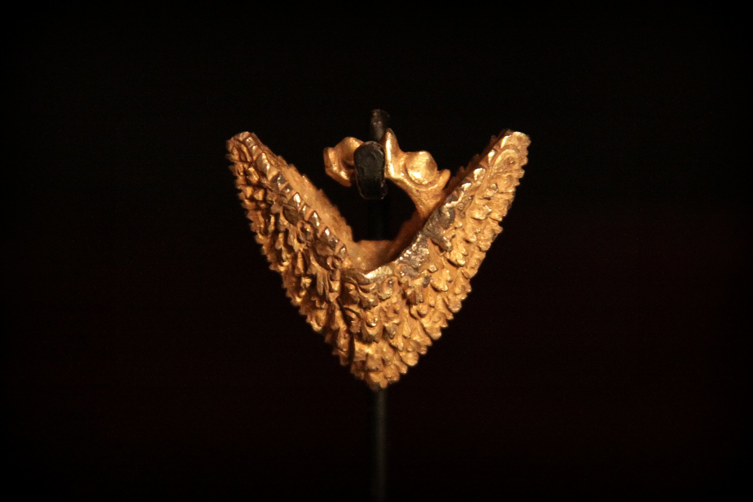 Rare Single Gold Earring, Circa 1000 - 1400. Mahajaphit empire of the island of Java (now Indonesia).jpg