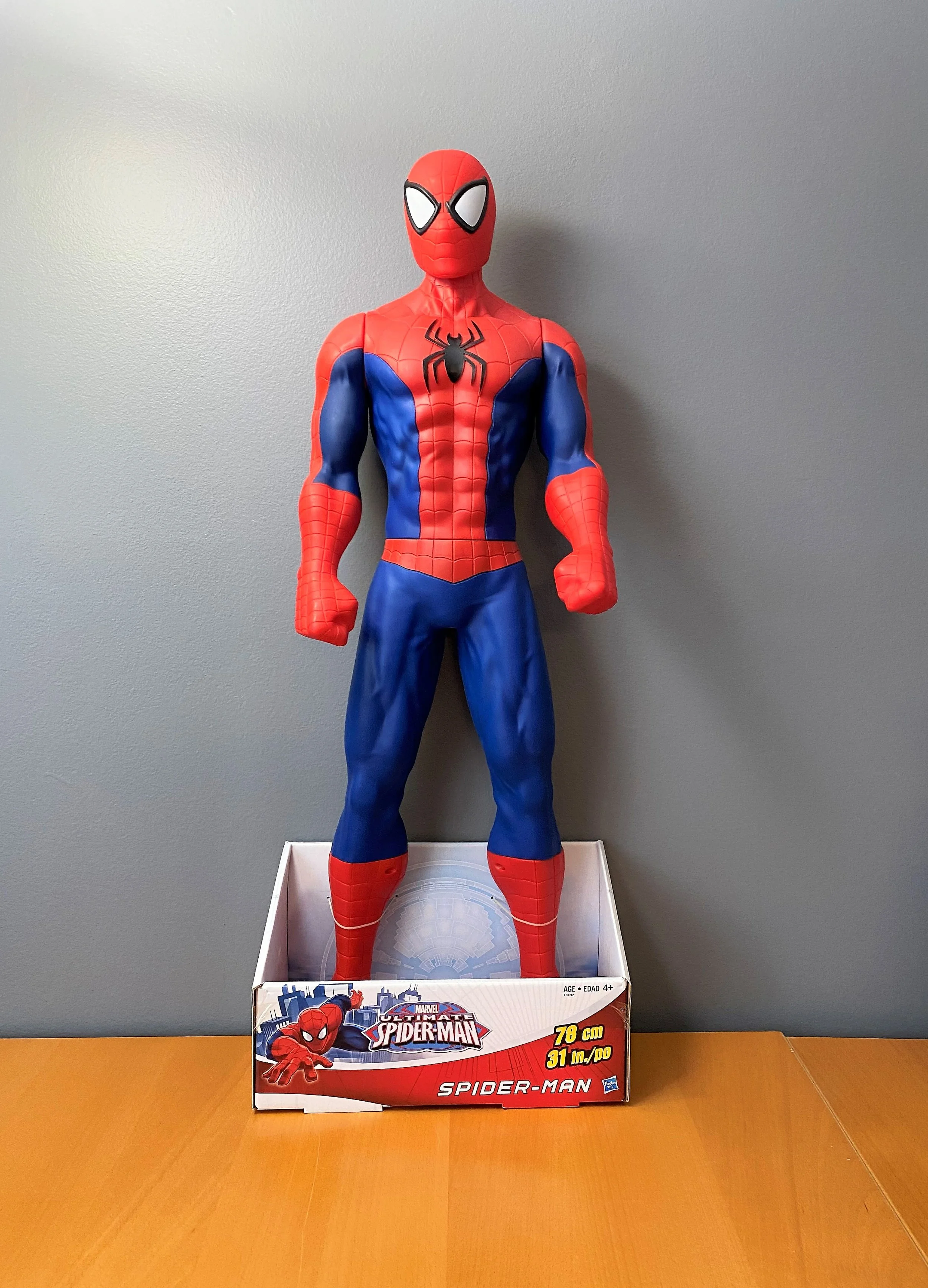 Marvel Ultimate Spider-Man 31" Figure