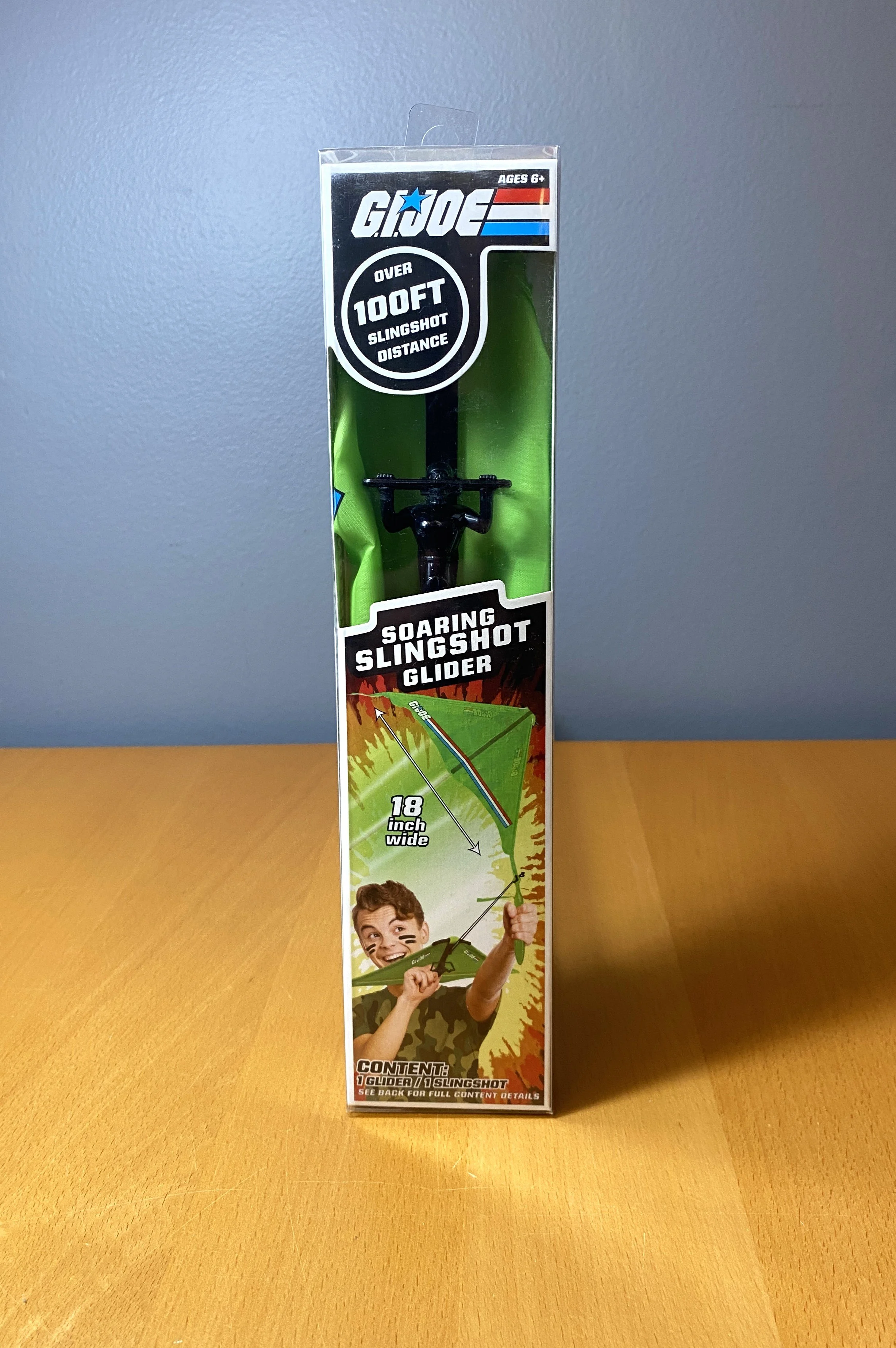 GI Joe Flying 18" Wide Hang Glider Over 100ft Sling Shot Distance (Black)