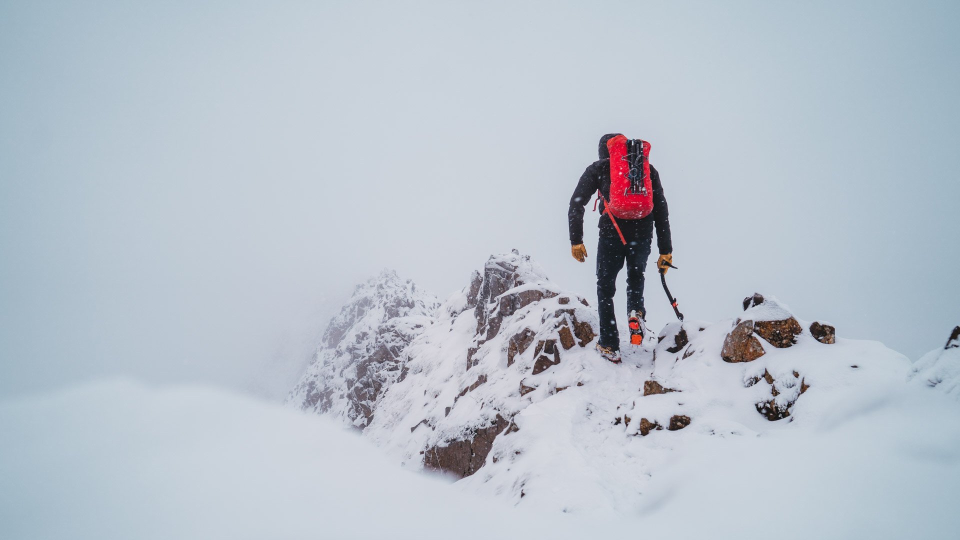 crib goch white out1.jpg