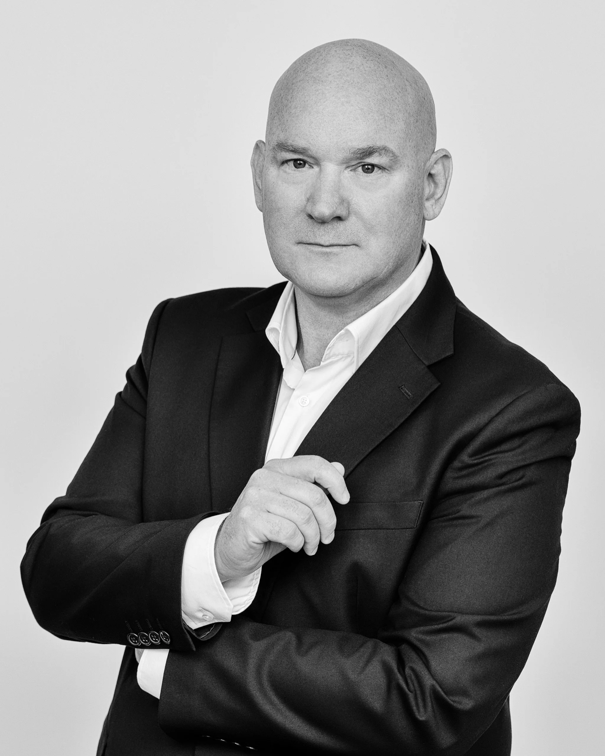 Most professionals feel uncomfortable in front of the camera. The difference is that some decide not to let that discomfort stop them. 

#headshot #corporateheadshots #aberdeenphotographer #aberdeenbusiness