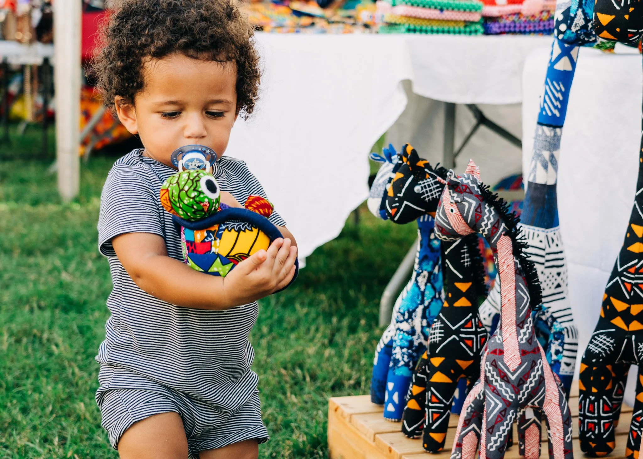 Kid in fair - Aberdeen Photographer - Leticia Gaidon Bradford Photography - Corporate Photos - Headshots - Personal Branding - Blog - Events