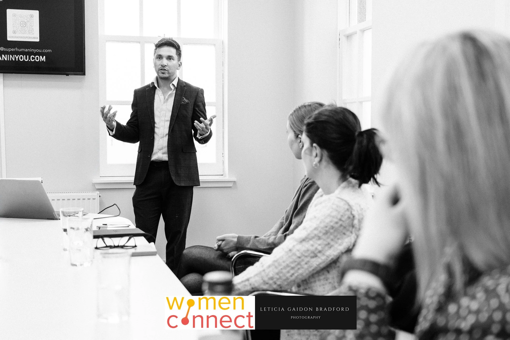 Members of Women Connect Networking - Aberdeen Aberdeenshire - Leticia Gaidon Bradford Photography