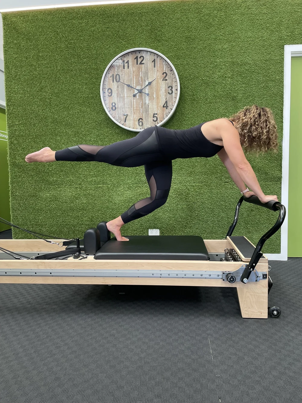 Joannas_Pilates_Mornington_reformer_2.jpeg