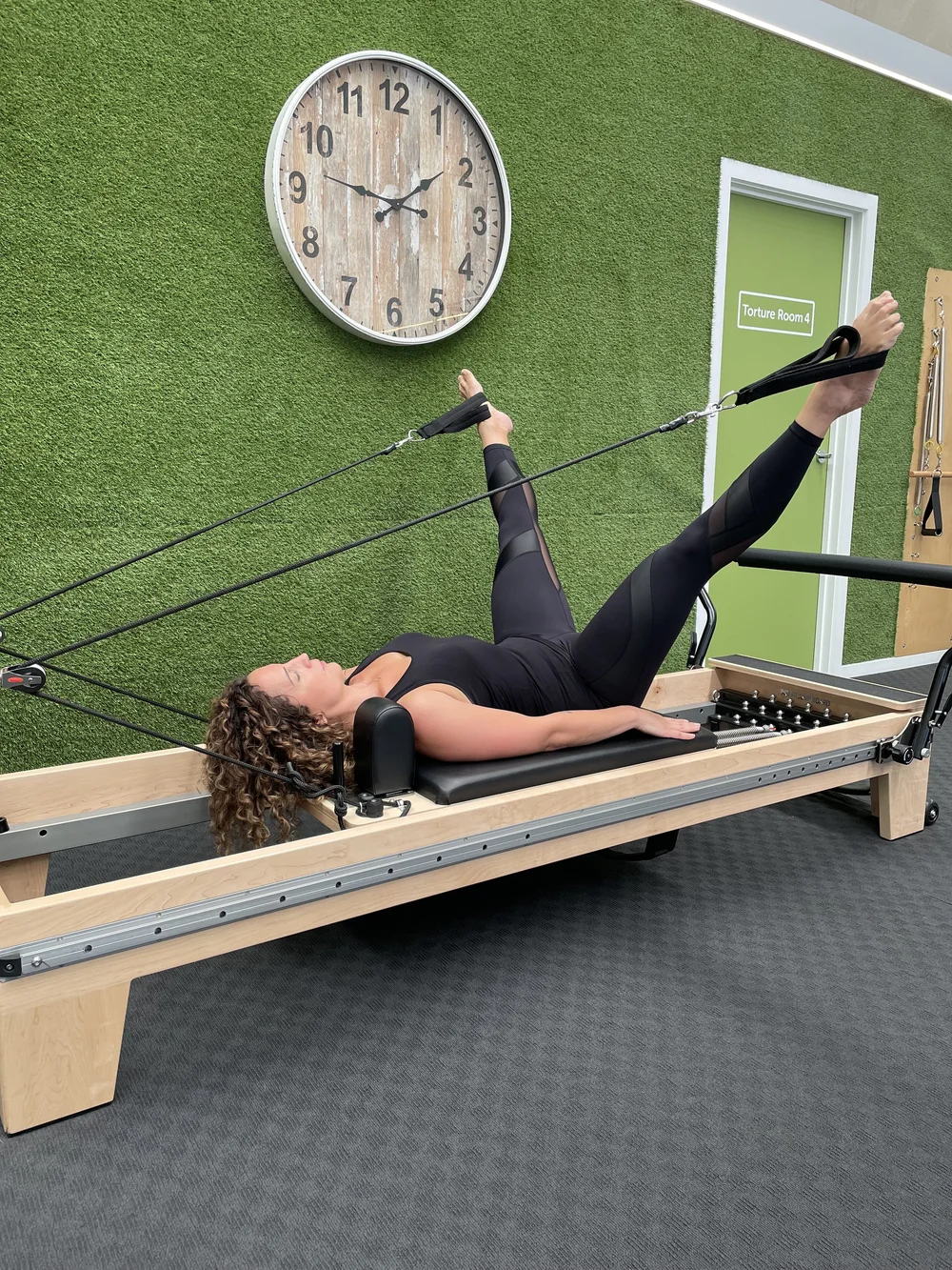 Joannas_Pilates_Mornington_reformer_4.jpeg