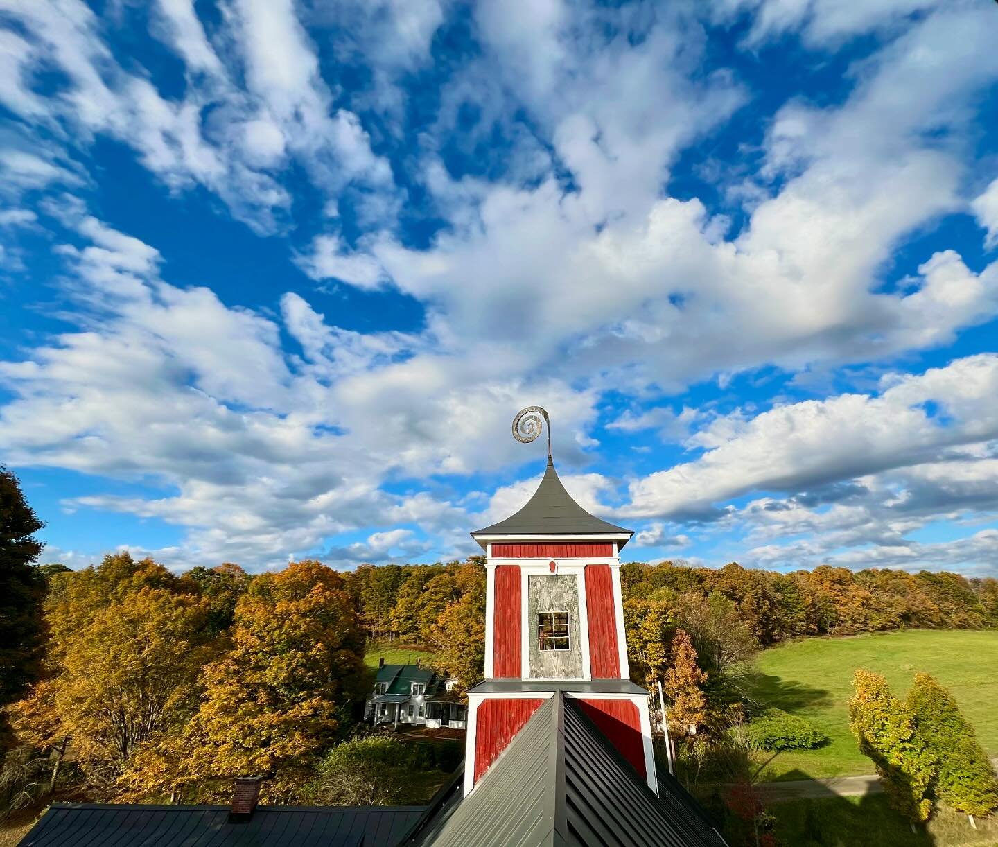 Morning view from the cupola- Happy October!
the colors are starting to roll in 🍁

#fallinvermont #fallinlove #historicbarn #cupolaview #weddingbarn #fallfoliage #cloudscape #turningstonefarm #newenglandfall #vermontfall #octobersky