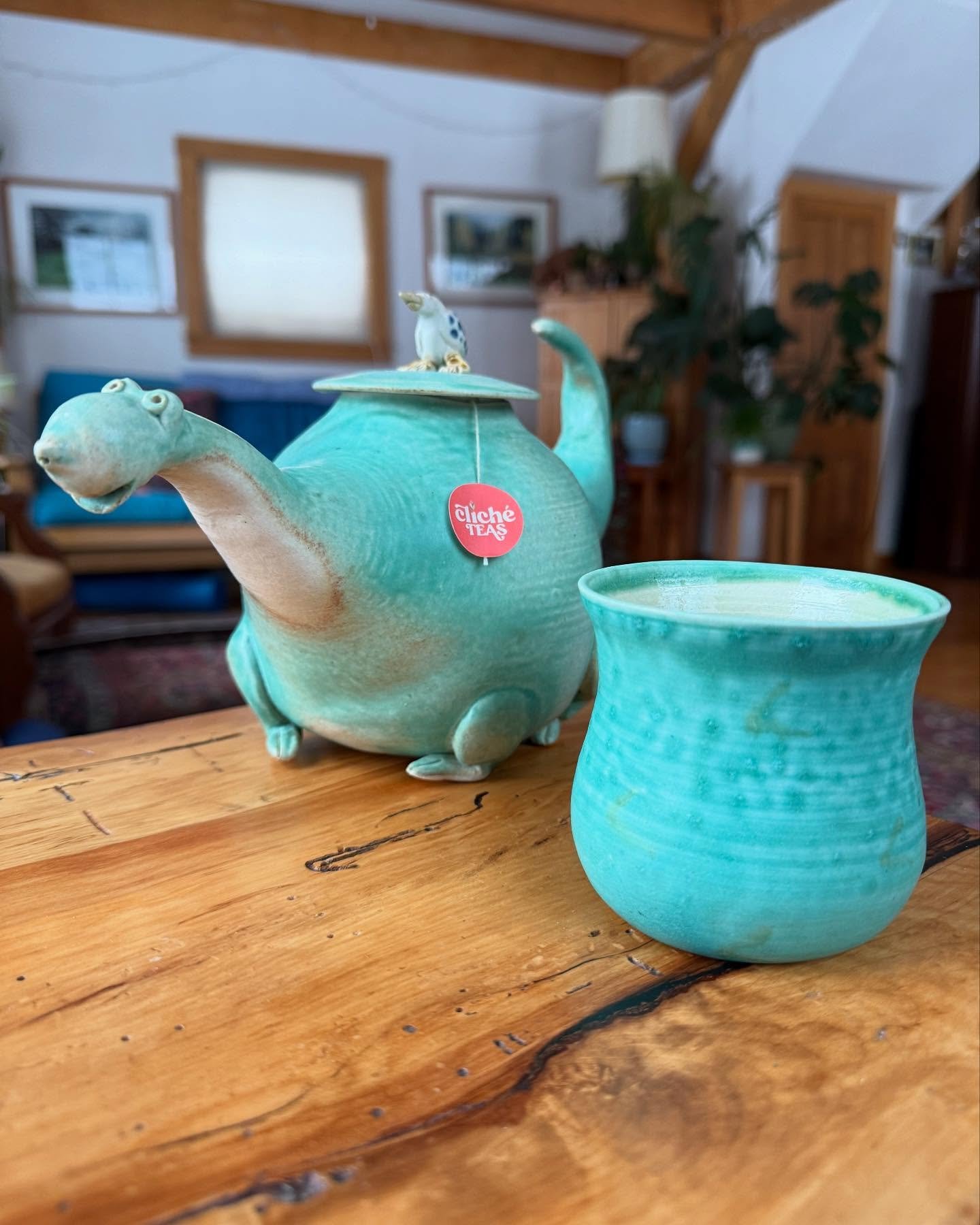 Her name is Magic. I grew up with this whimsical teapot made by my mom and artist @jenniferranz and she made drinking tea always such a fun experience while also teaching my brothers and I care and appreciation for special things. And thanks to a fri