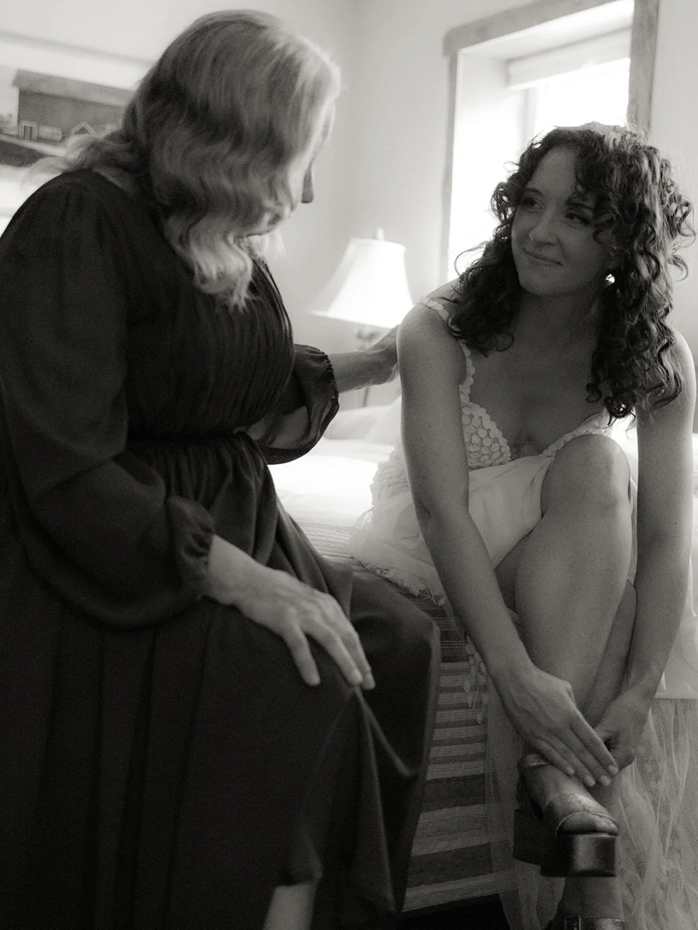 Shout out to the talented @maggiemxwell who is brining laughter and joy to the stage at @highergroundmusic this Monday (Oct 6) evening! Check it out! Thanks for bringing much needed smiles to this world 🥰

📸 @jacquelynpotter 
HMU @emilyshortlemakeu