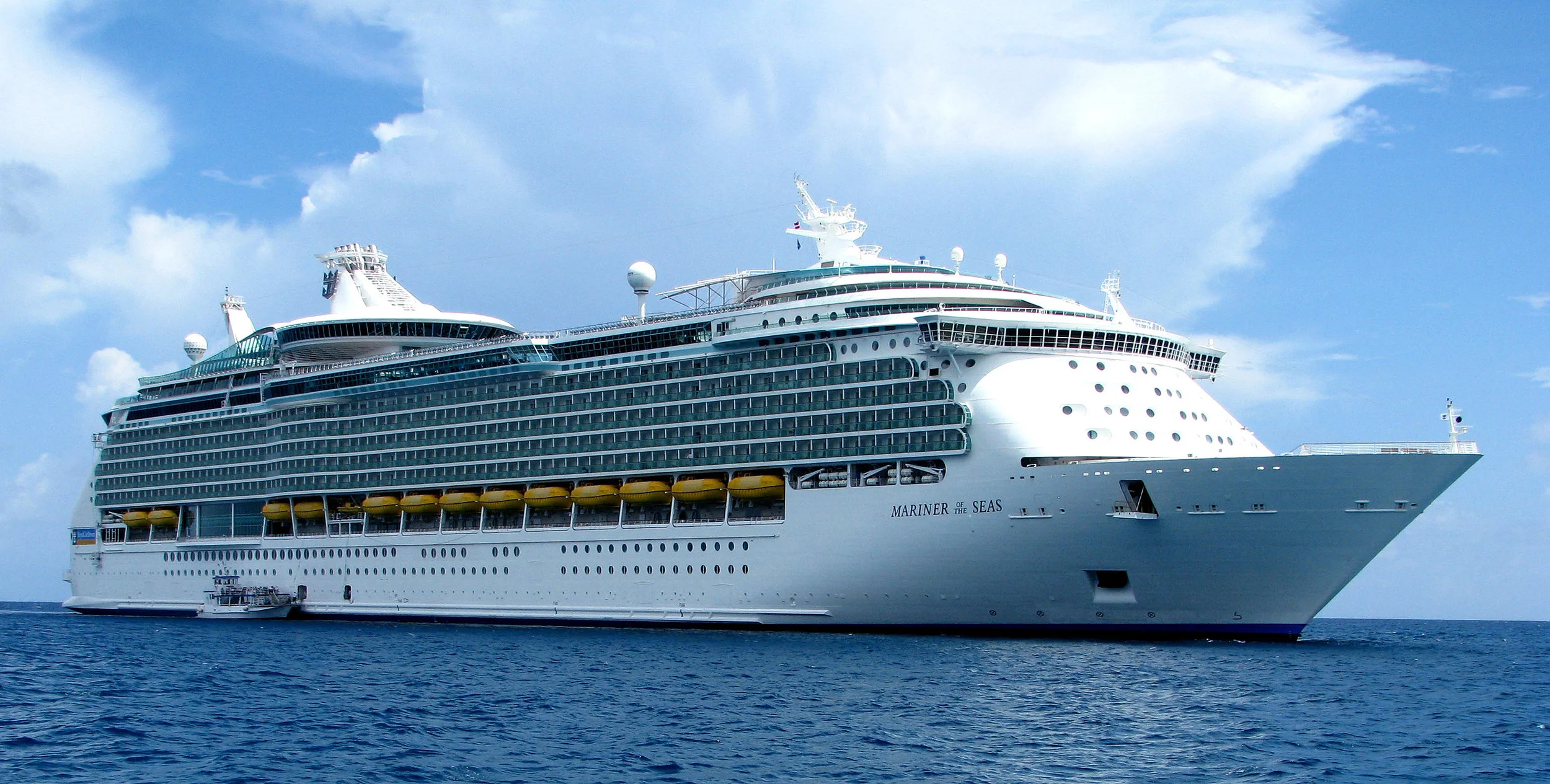 Mariner_of_the_Seas_Cococay.jpg