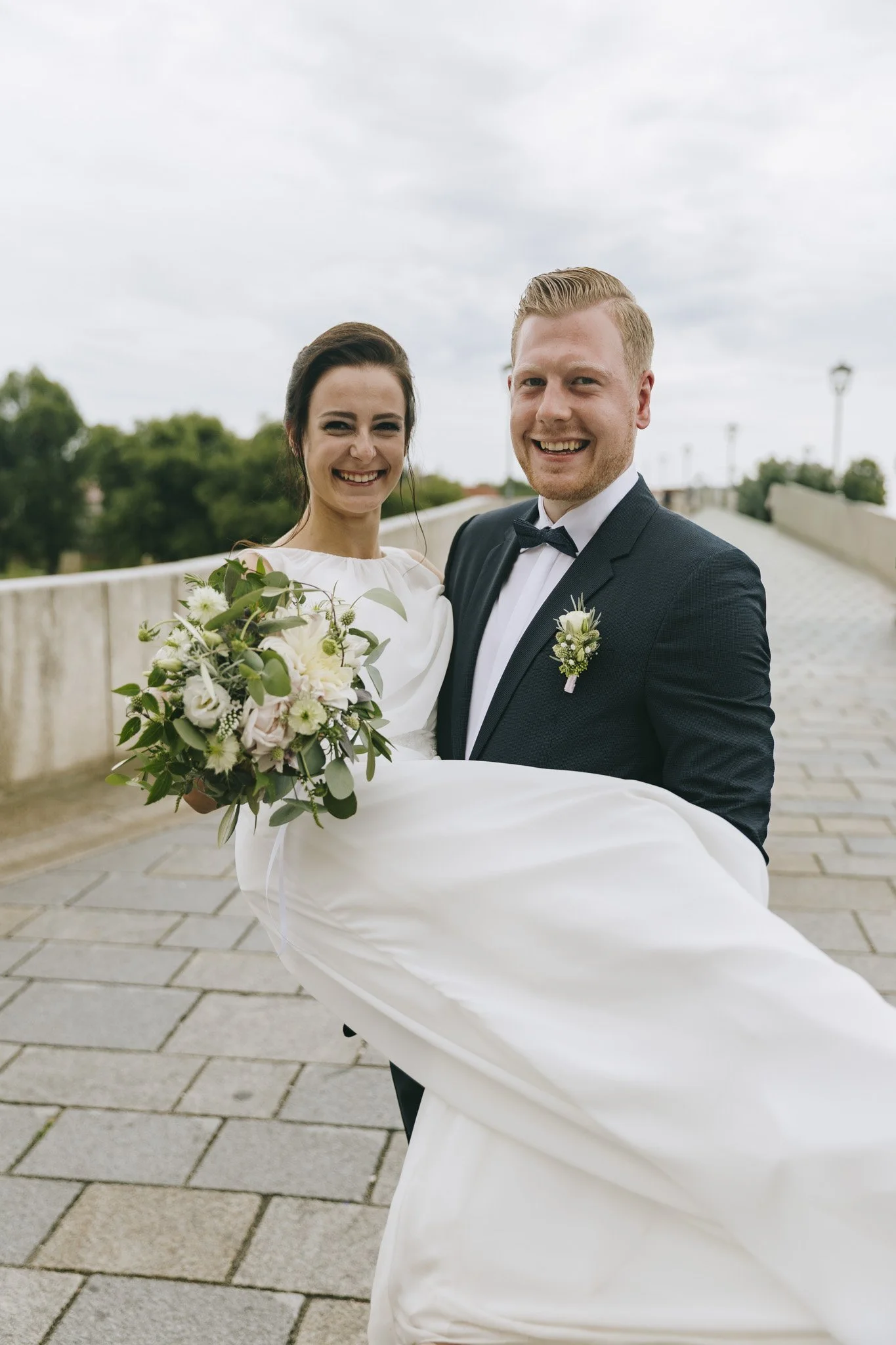 Hochzeitsfotografie-Regensburg-Schwandorf-civil-wedding-city-18.jpg