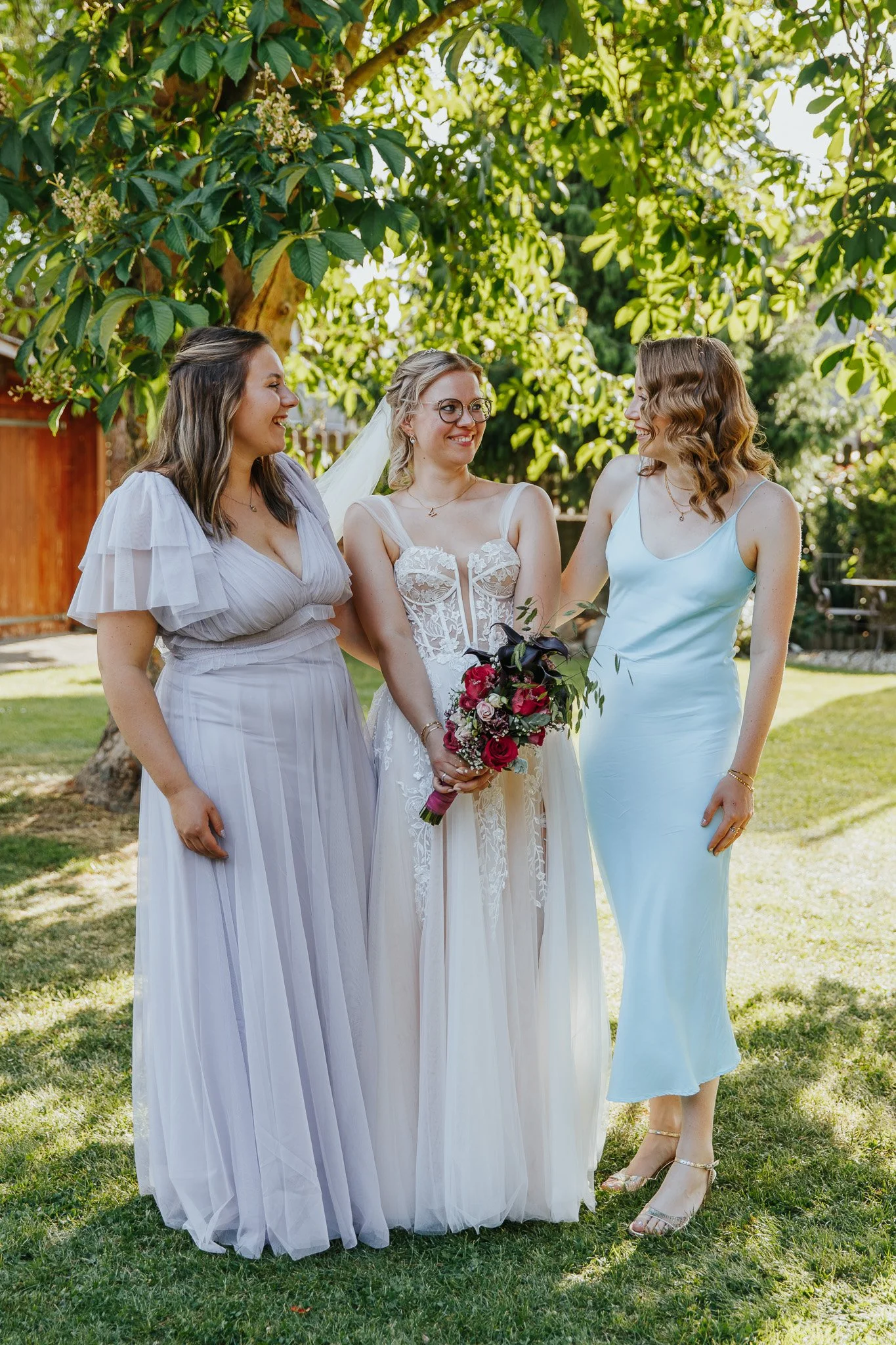 Hochzeitsfotograf-Schwandorf-Regensburg-Gartenhochzeit-modern2.jpg