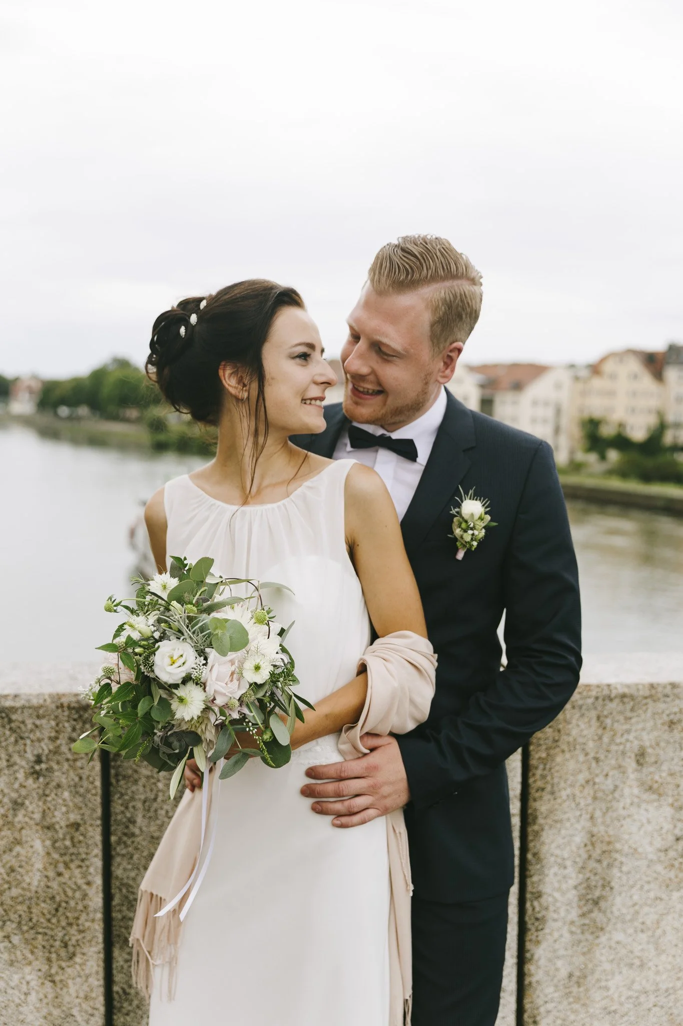 Hochzeitsfotografie-Regensburg-Schwandorf-civil-wedding-city-15.jpg