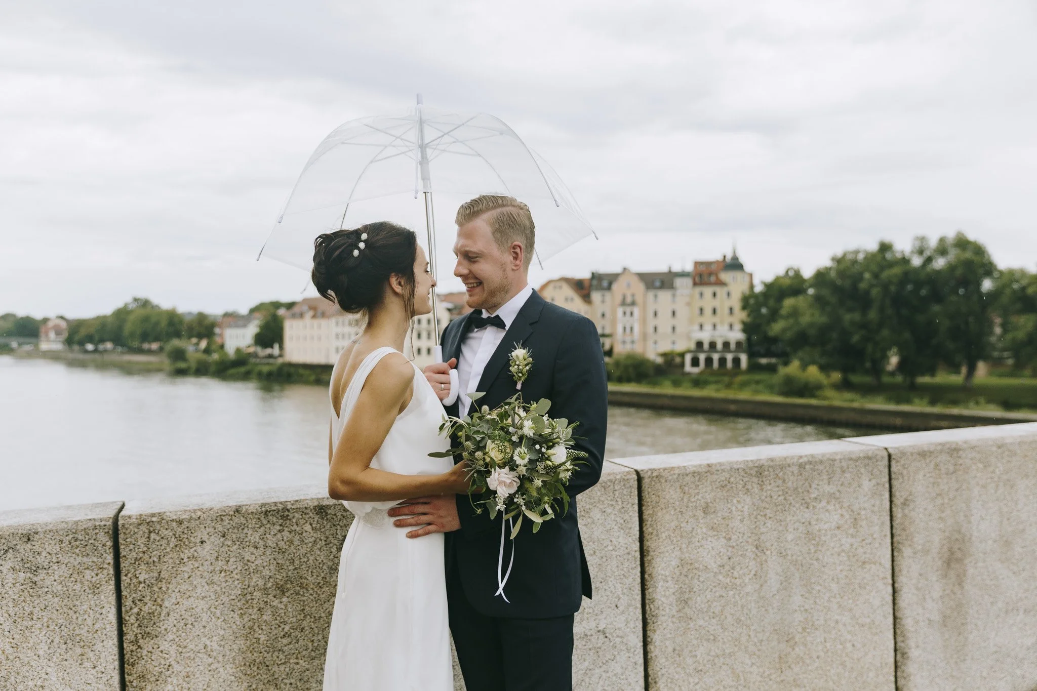 Hochzeitsfotografie-Regensburg-Schwandorf-civil-wedding-city-22.jpg