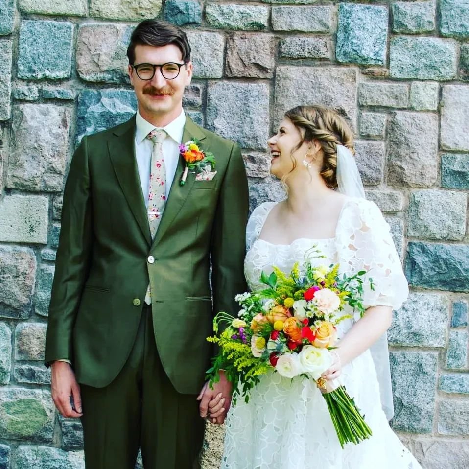 What it feels like to be married for 1 year ❤️
Here for many more @missmanstrom