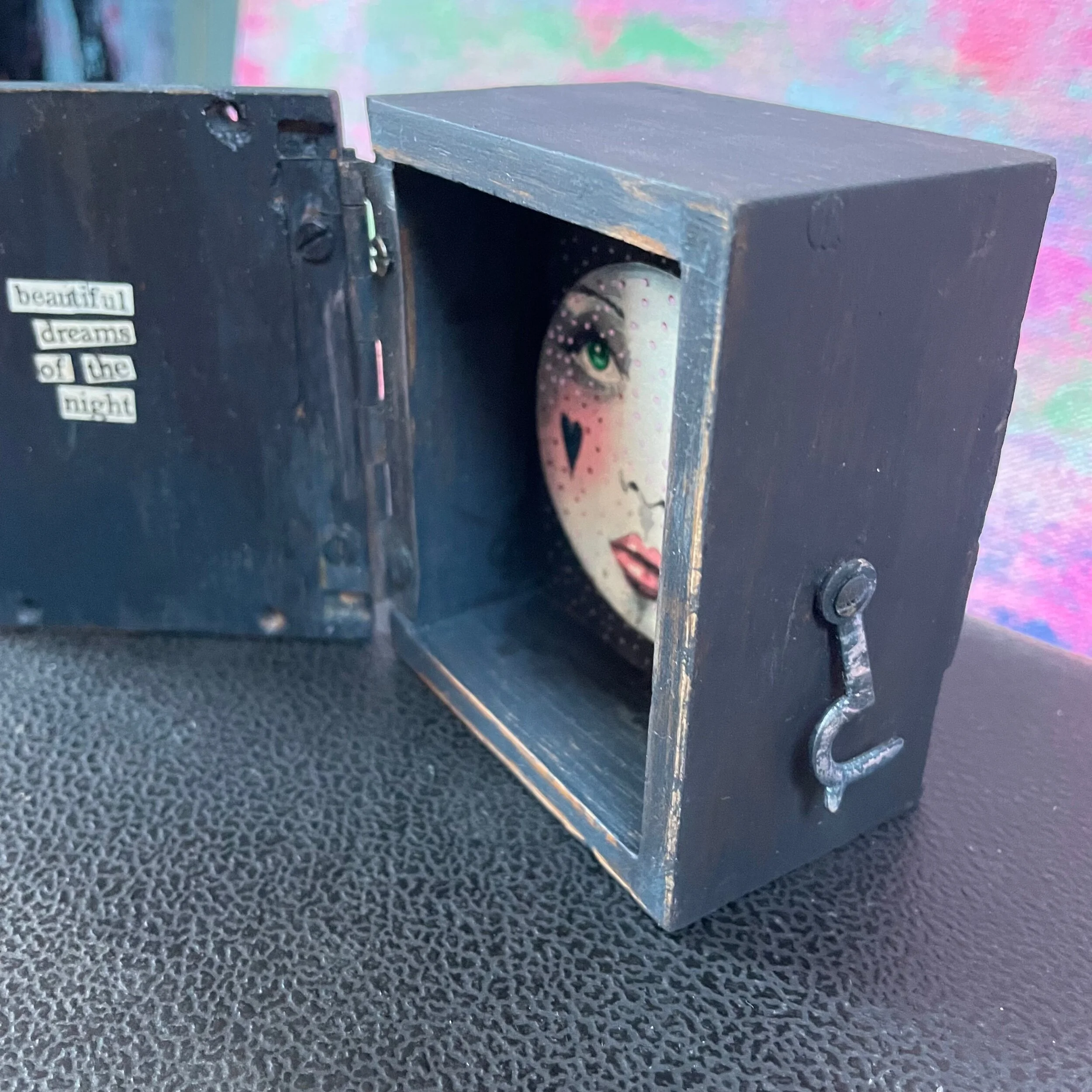 AFBF9F0A-3F18-4A40-A949-808C4FD58BF5