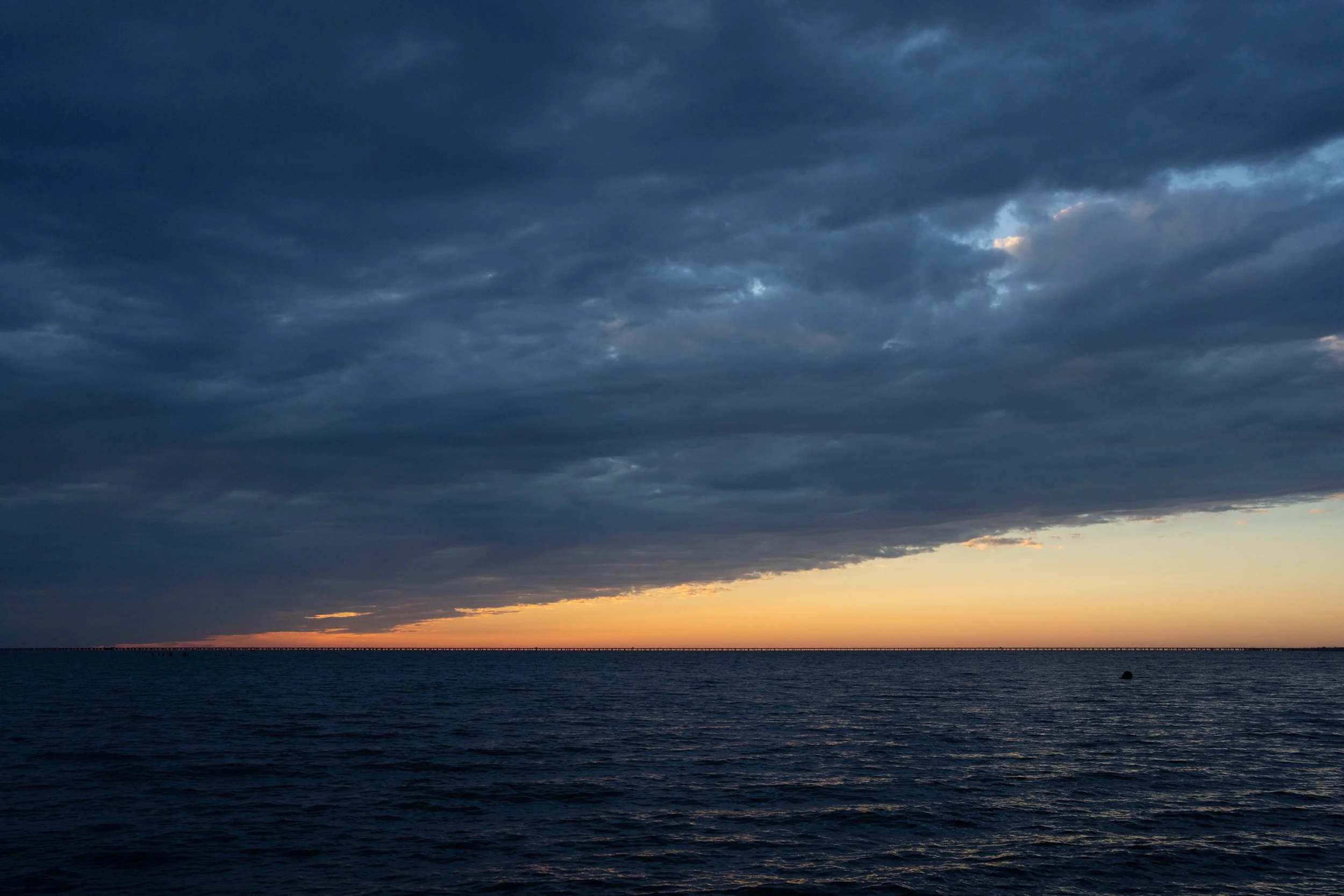 Storm_cloud_wedge_Lake_Pontchartrain_Acevedo_211-LR.jpg