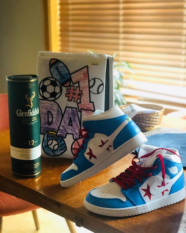 Our favorite dad made out like a bandit for #FathersDay
Custom crayon bag, colored in by the cute daughter
That cruise ship duty-free 12 year old scotch sent by the MIL she knows what&rsquo;s up
Custom painted #M1s hand painted by the talented @alter