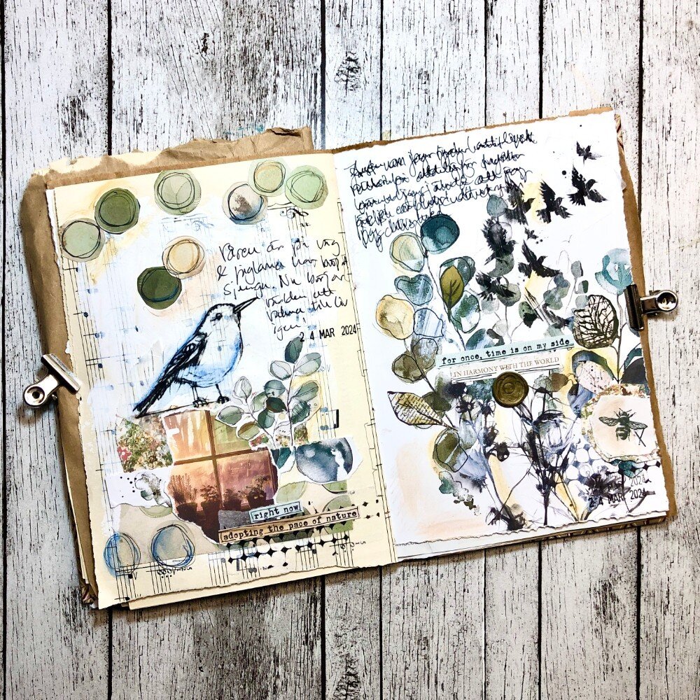 Tempus is packed with rich textures and mixed media and is an opportunity to think about what grounds us and celebrates living an unhurried lifestyle. ⁠
⁠
Take a peek at these junk journal designs by Ann-Sofie @soffie_73 😍 . . . swipe to see them al