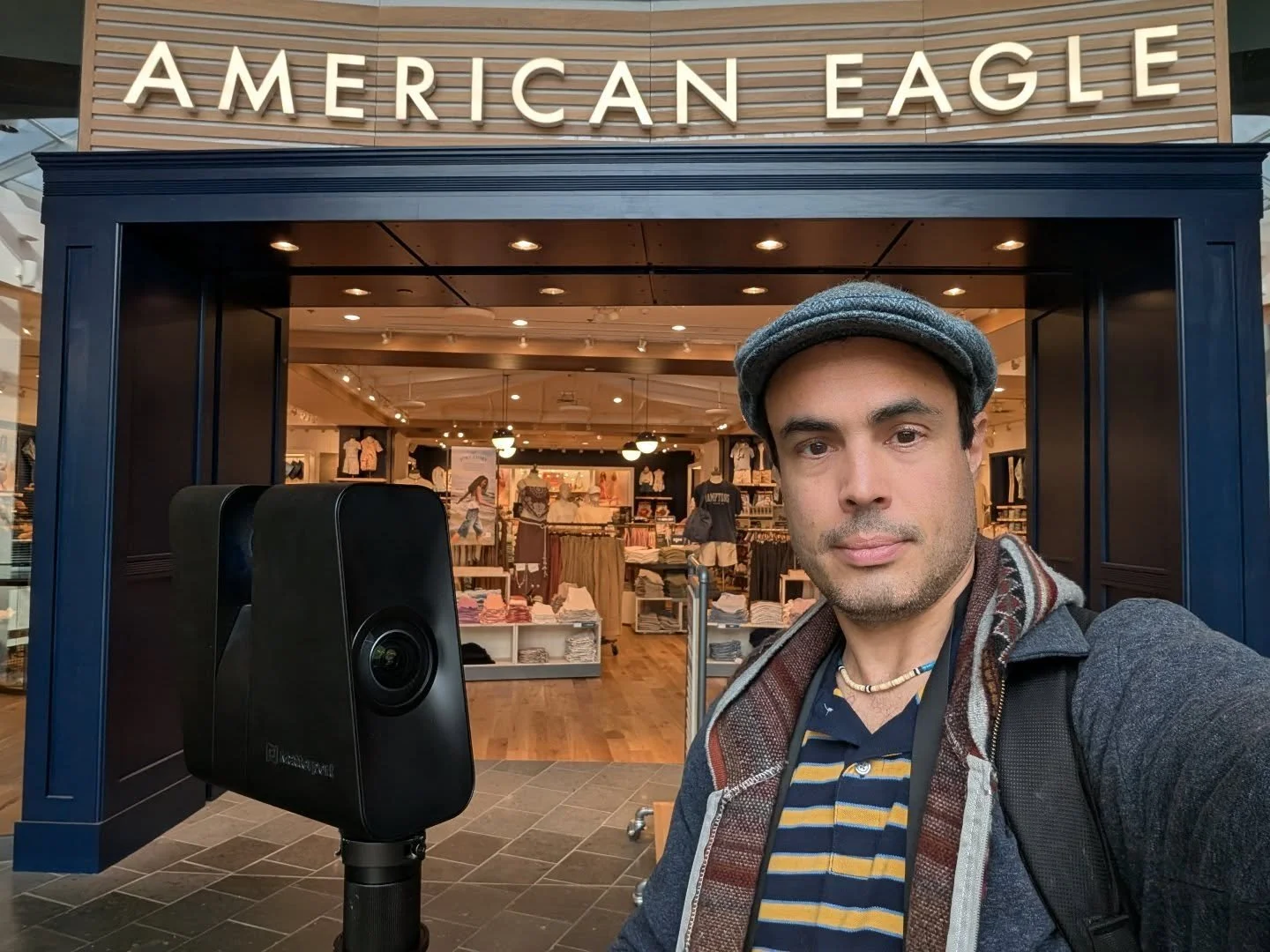 #aeo or #americaneagleoutfitters is a clothing brand headquartered in #pittsburgh and our latest @virtualhomey location for capture in Robinson. We covered more than 7,000sqft this morning before business hours, and before their next remodel, ensurin