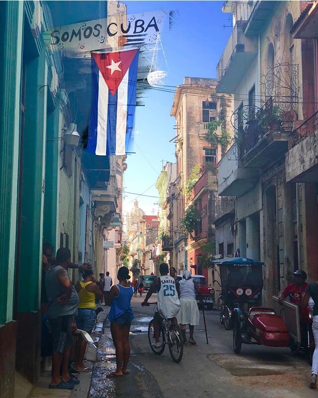 🇨🇺 WE ARE CUBA 🇨🇺
Double tap if you can see all the life in Cuba that we see 😍
&bull;
&bull;
&bull;
Check out the link in our bio to see how you can experience this life for yourself!
&bull;
&bull;
&bull;
📷: @quailtree