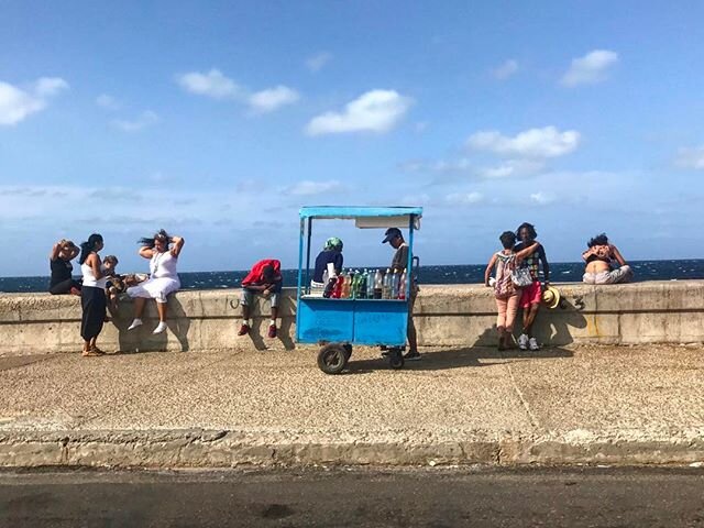 The heart and soul of Havana.. El malec&oacute;n. 🇨🇺 #travelgram #travelpics #travel #cuba #malec&oacute;n #lahabana #habana #havana #elmaleconhabanero