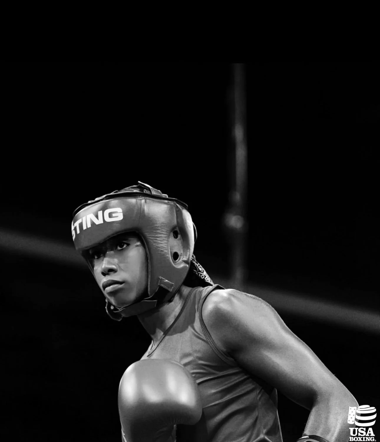 Claire | @iamthebatman___