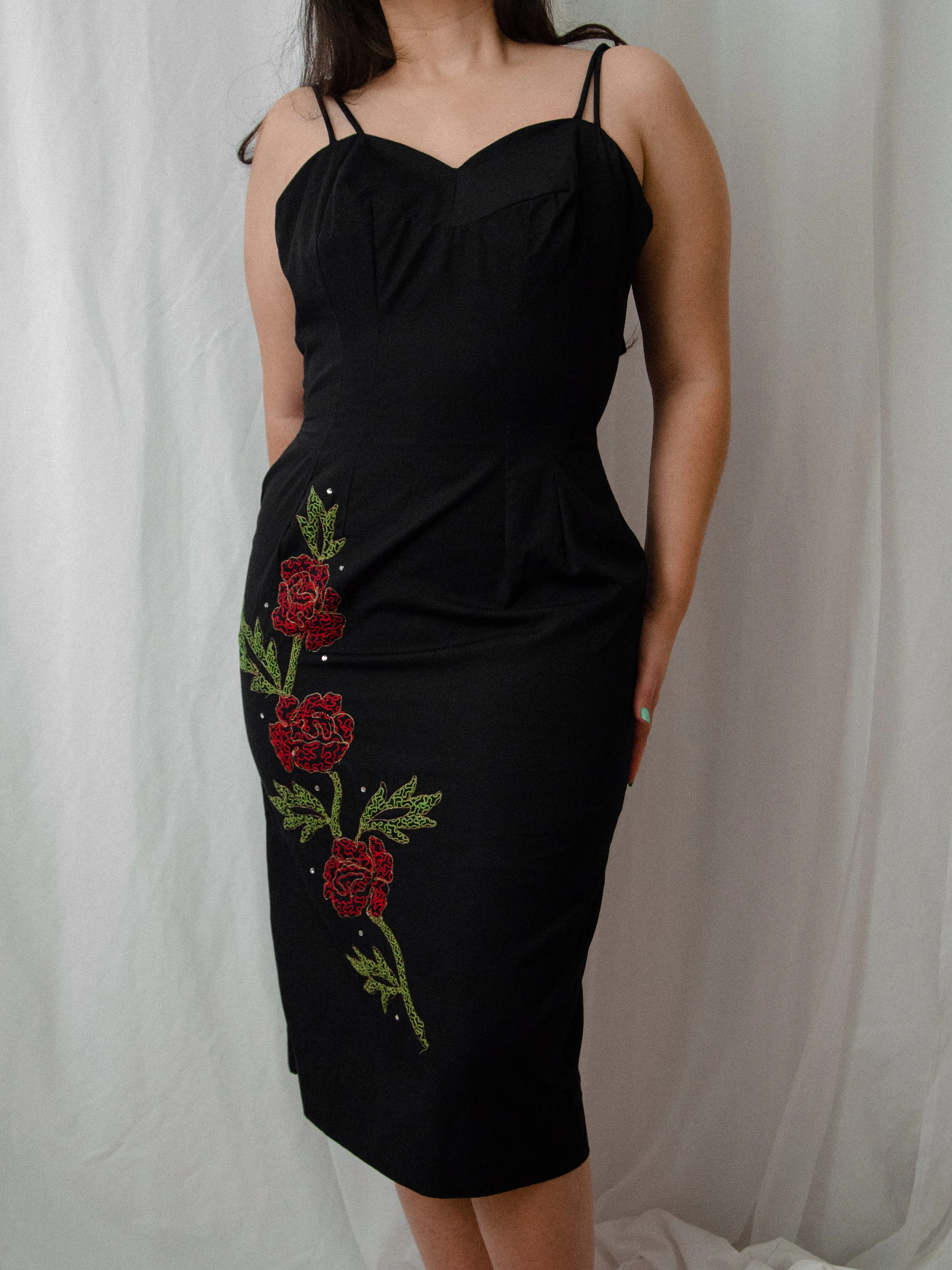 50s Rosette & Rhinestone Wiggle Dress (S/M)