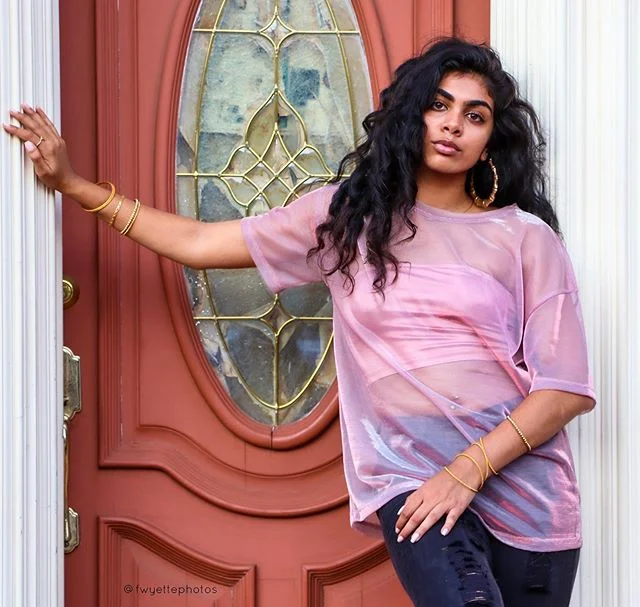 Ananya

#streetmeetdc #igdc #acreativedc #portrait #portraitmood #portraitmeetdc #topportraits #topportrait #pursuitofportraits #portrait_perfection #dctography #foto #fwyettephotos #streetportrait #mydccool #powwowdc #allinshooters #portraitography 
