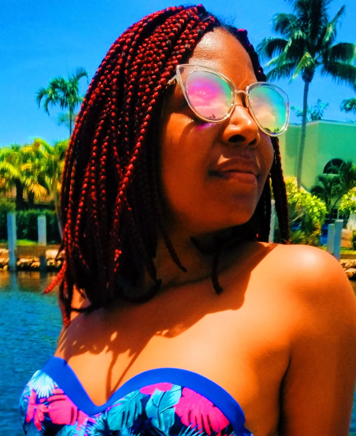 No beach day is complete without the perfect pair of shades. Head over to www.abellaeyewear.com to check out the "Ridley" pictured here. Use code xtr3mecatitude for a sitewide discount of 30% off your order!