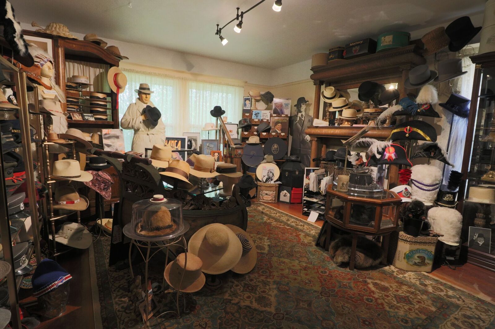 Museum Gallery — National Hat Museum