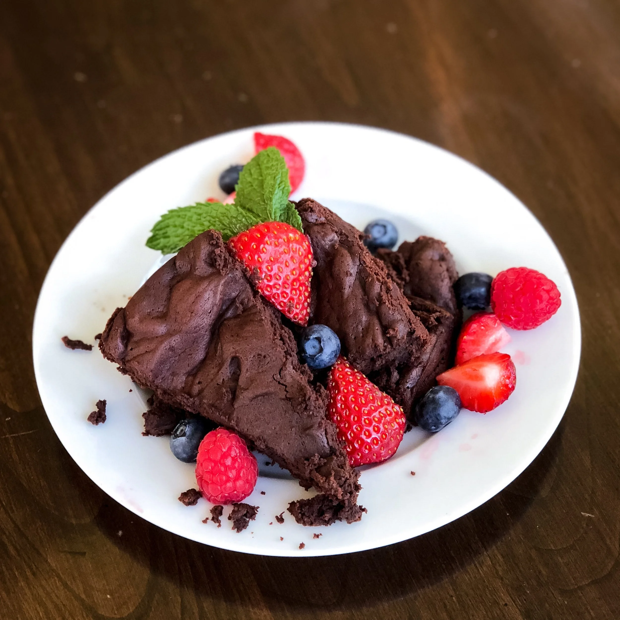 Nadia's Flourless Dark Chocolate Cake