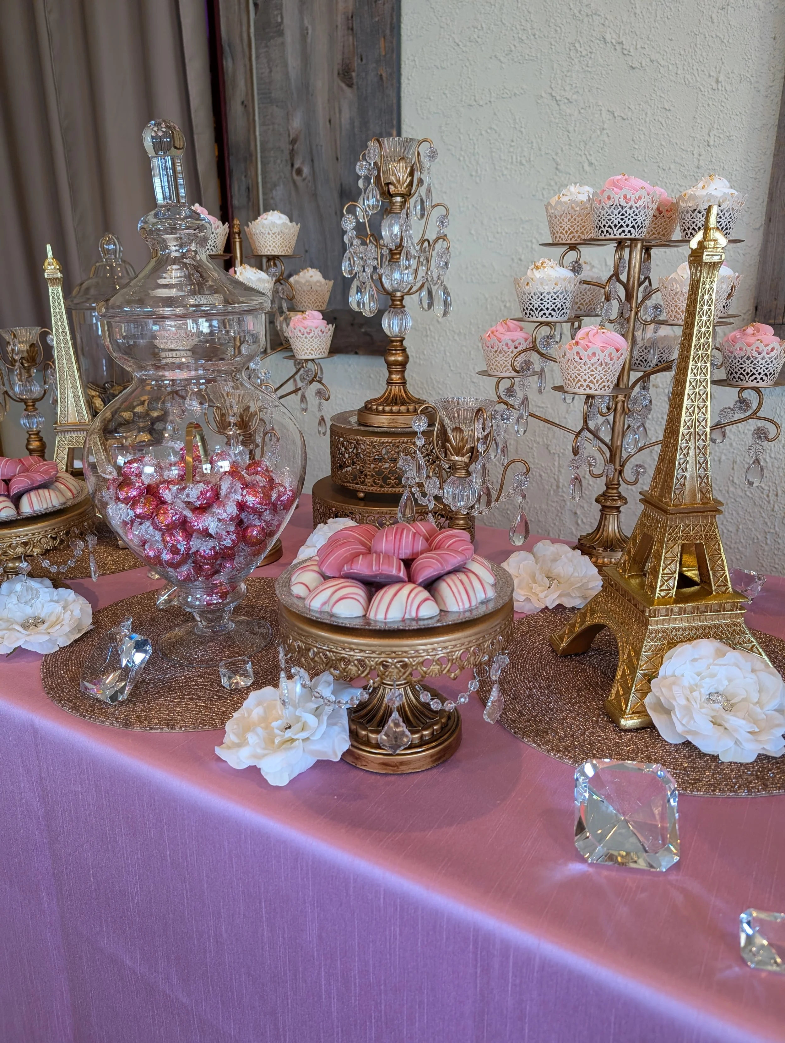 Appetizer / Sweet Table