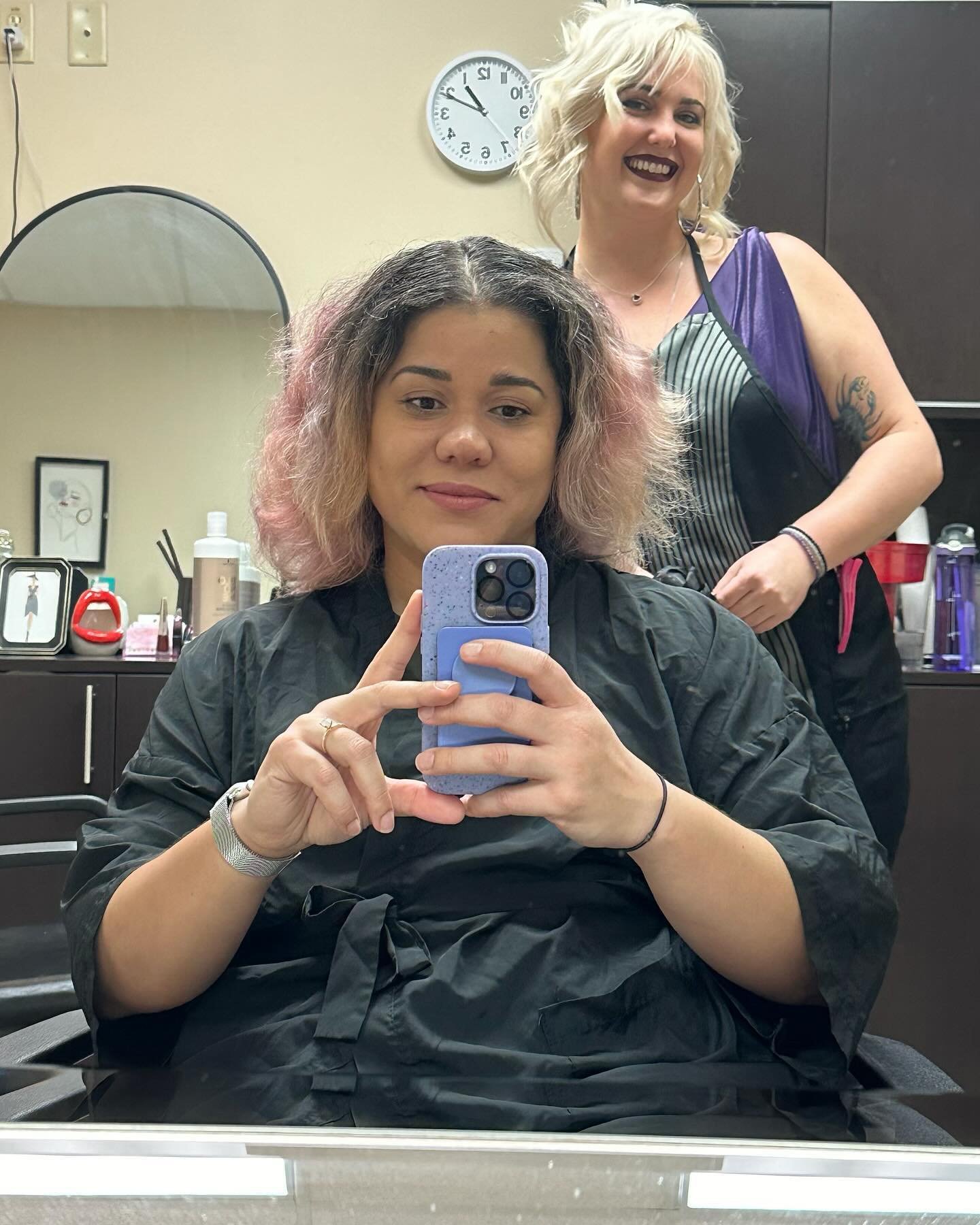 Great times at @rue.black.salon finally getting rid of my faded reds/pinks and ending the year with vivid hair! We&rsquo;ve talked about trying orange hues a few times and I&rsquo;ve been hesitant each time. I finally decided to give it a go and I lo