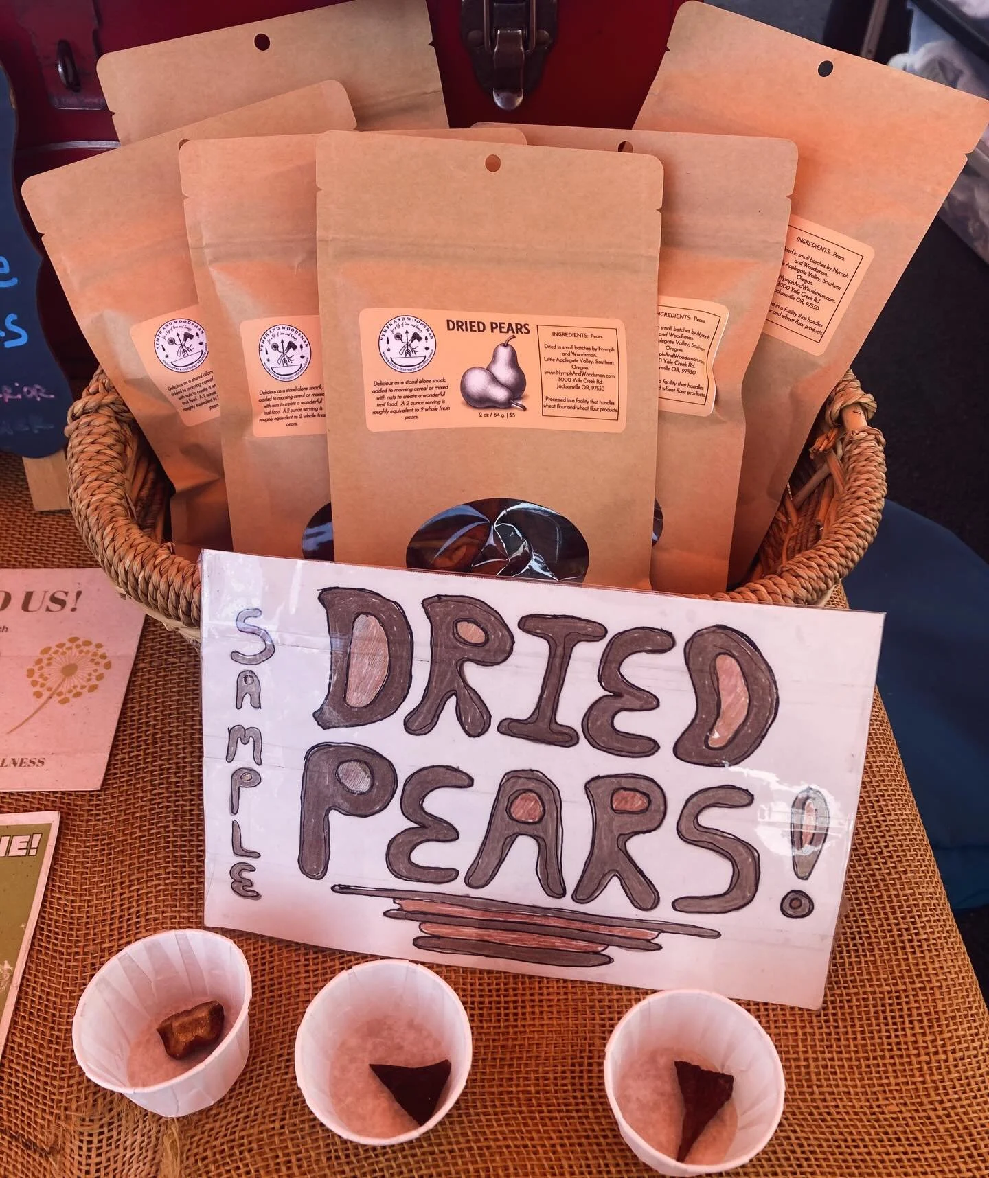 Come try our dried pears at the GP market today! They are from our land and are deeeelicious!
.
.
#loveandbeauty #driedpears #grantspassgrowersmarket