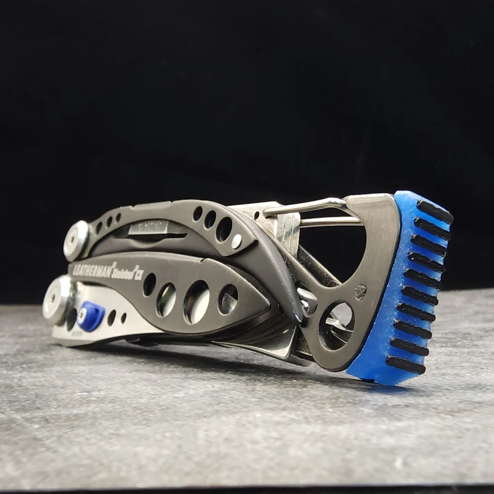 LEATHERMAN TREAD 箱無し Ferro Fire Hammer - Hard Rubber Hammer for the Leatherman