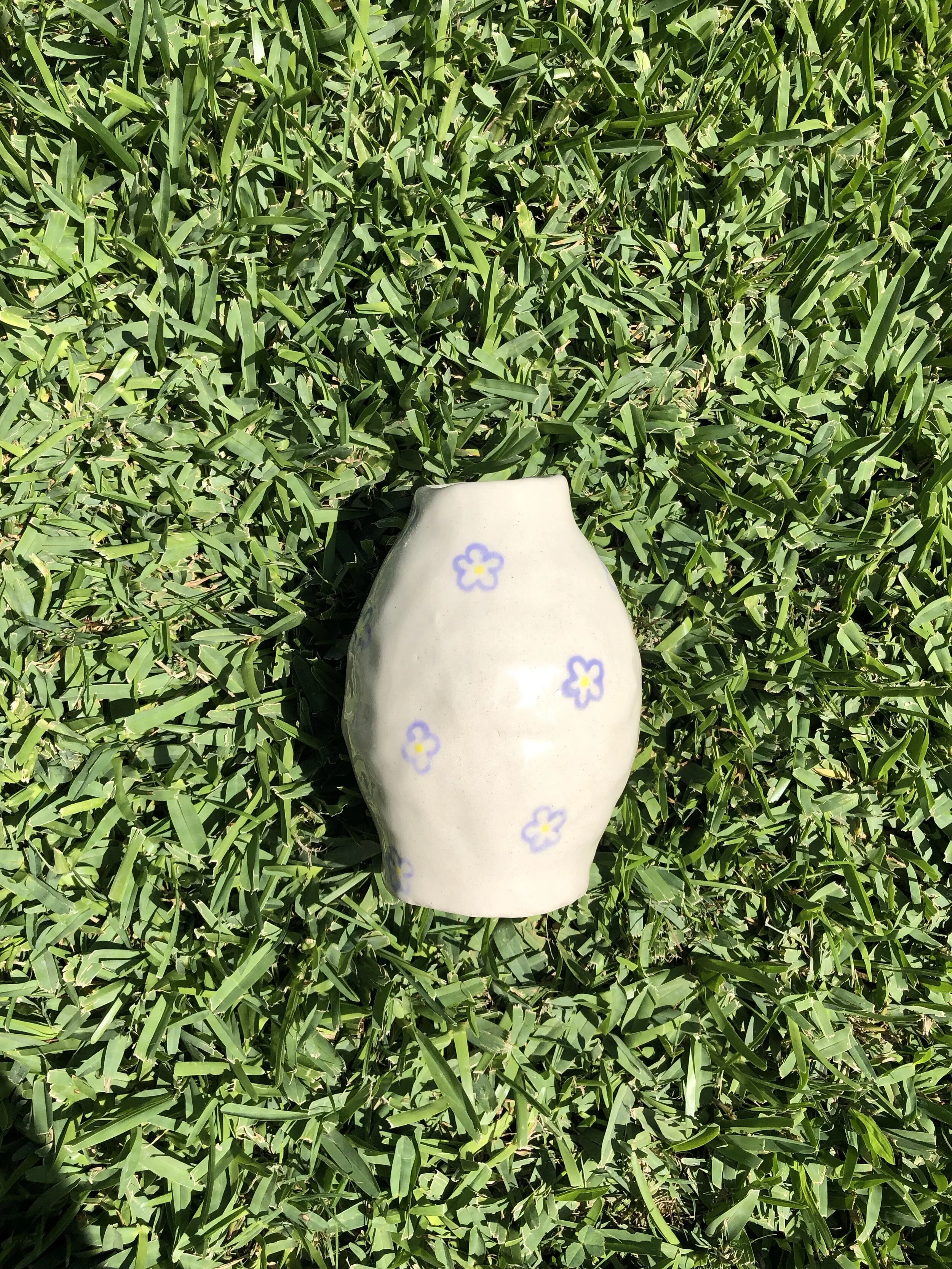 violet bud vase 1.jpg
