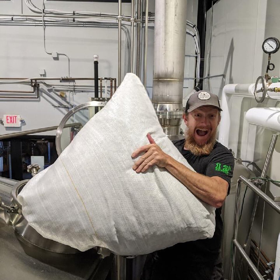 Kevs super excited to get our first wet hop of the year in the tanks! Fresh centennials from @bchopranch in Woodburn Oregon for this years Centennials for Millennials. 

#wethop #freshhop #wabeer #seattlebeer #ipa #whitecenter