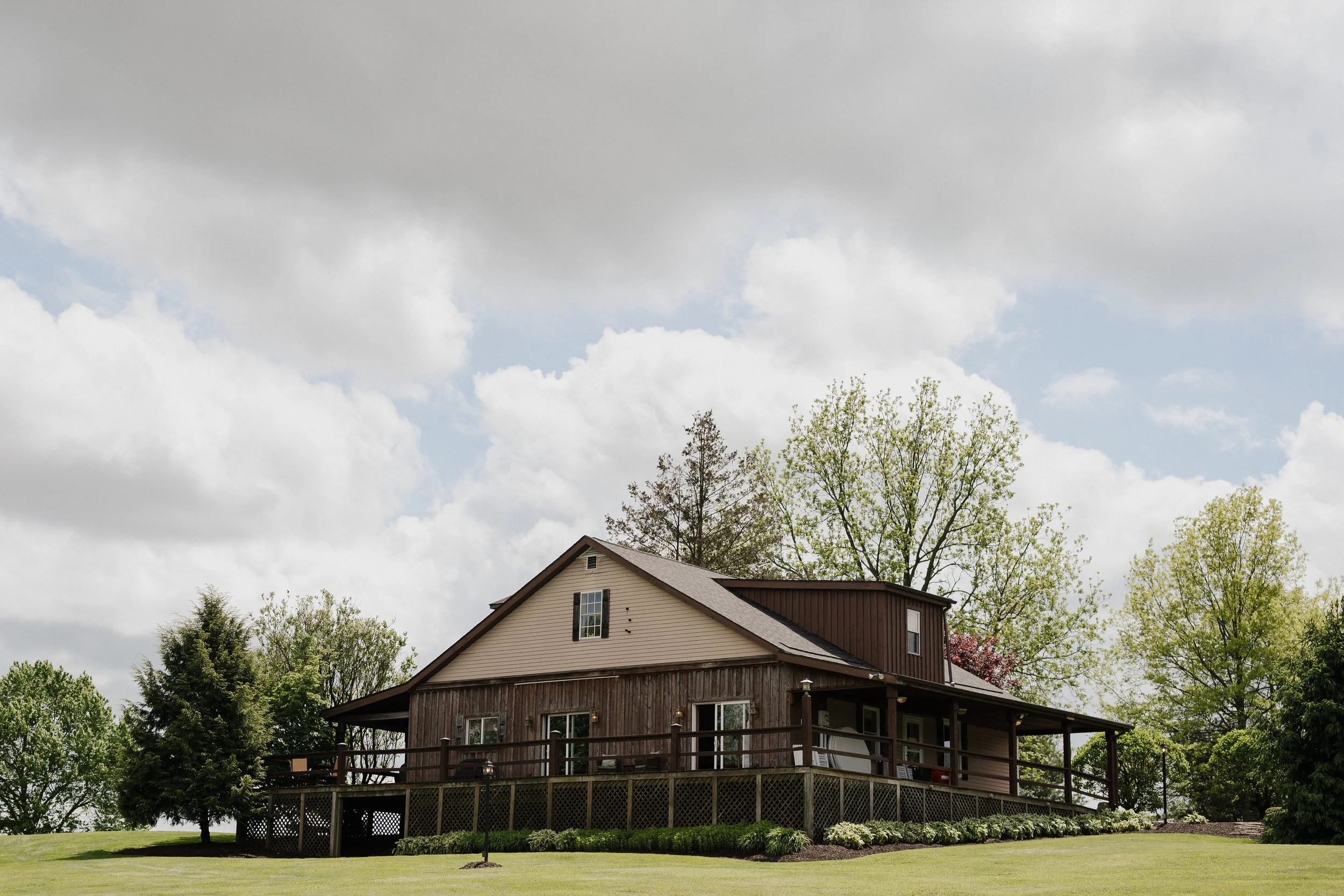 Why Couples are Choosing Weekend Wedding Venues in Western Pennsylvania 