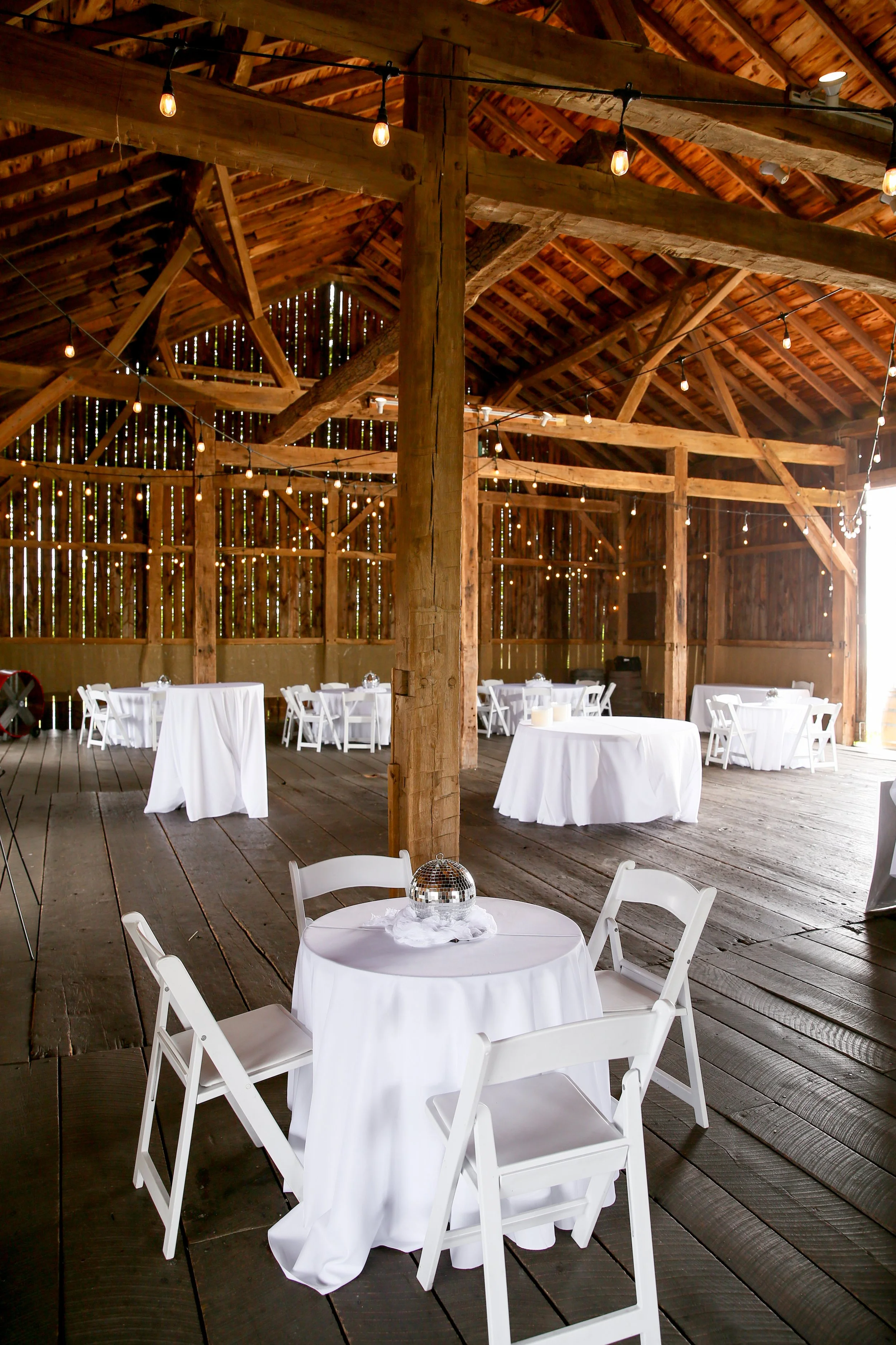 barn rustic wedding venue cocktail hour